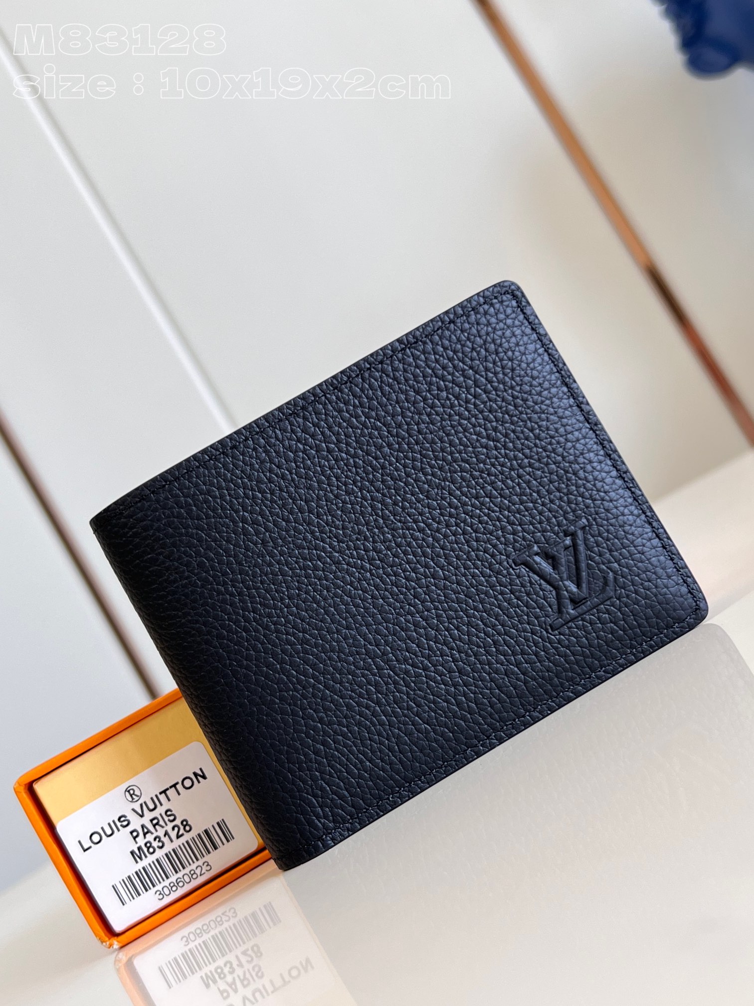 LOUIS VUITTON 2410LV008 