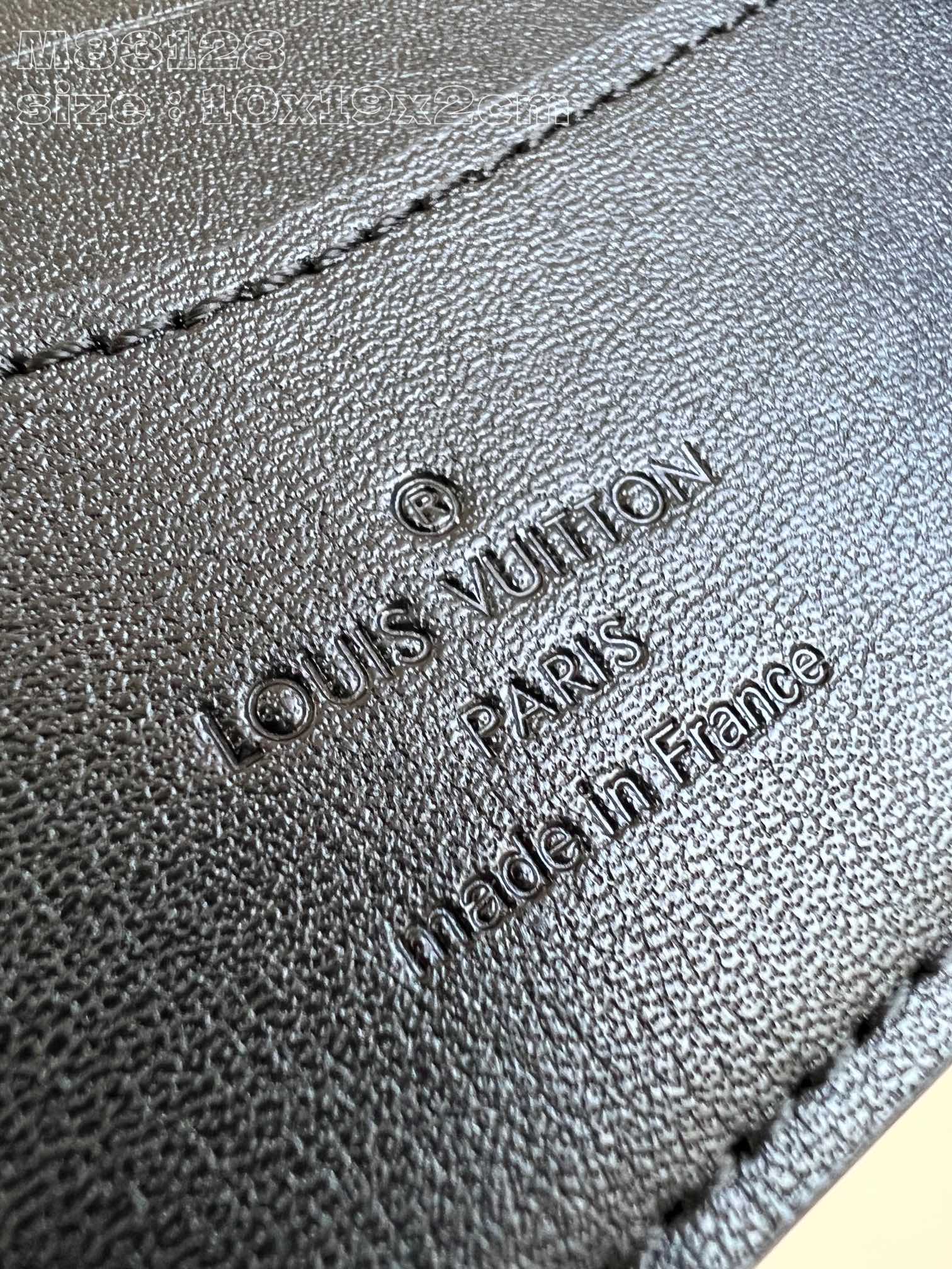 LOUIS VUITTON 2410LV008 