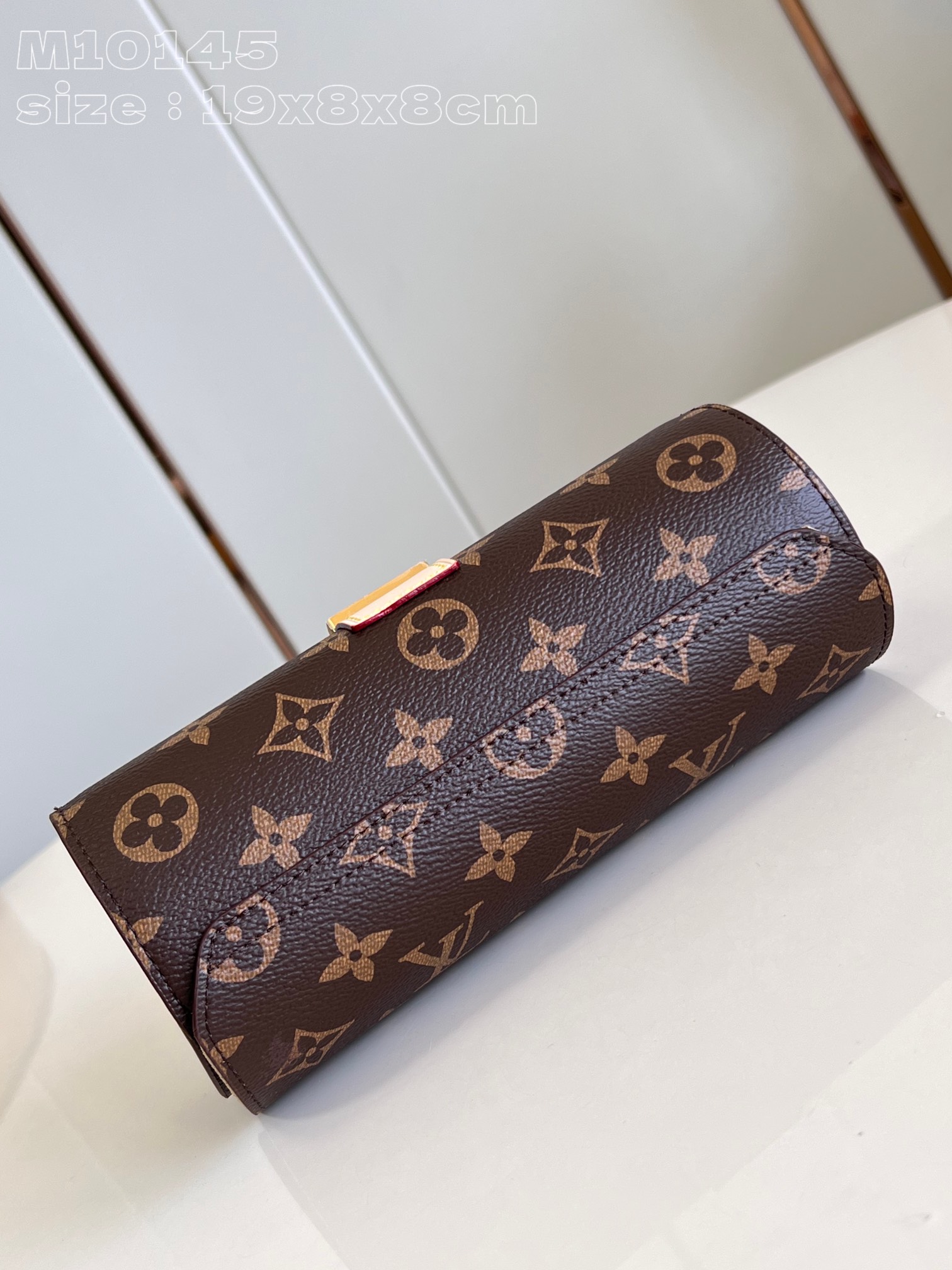 LOUIS VUITTON 2410LV015 