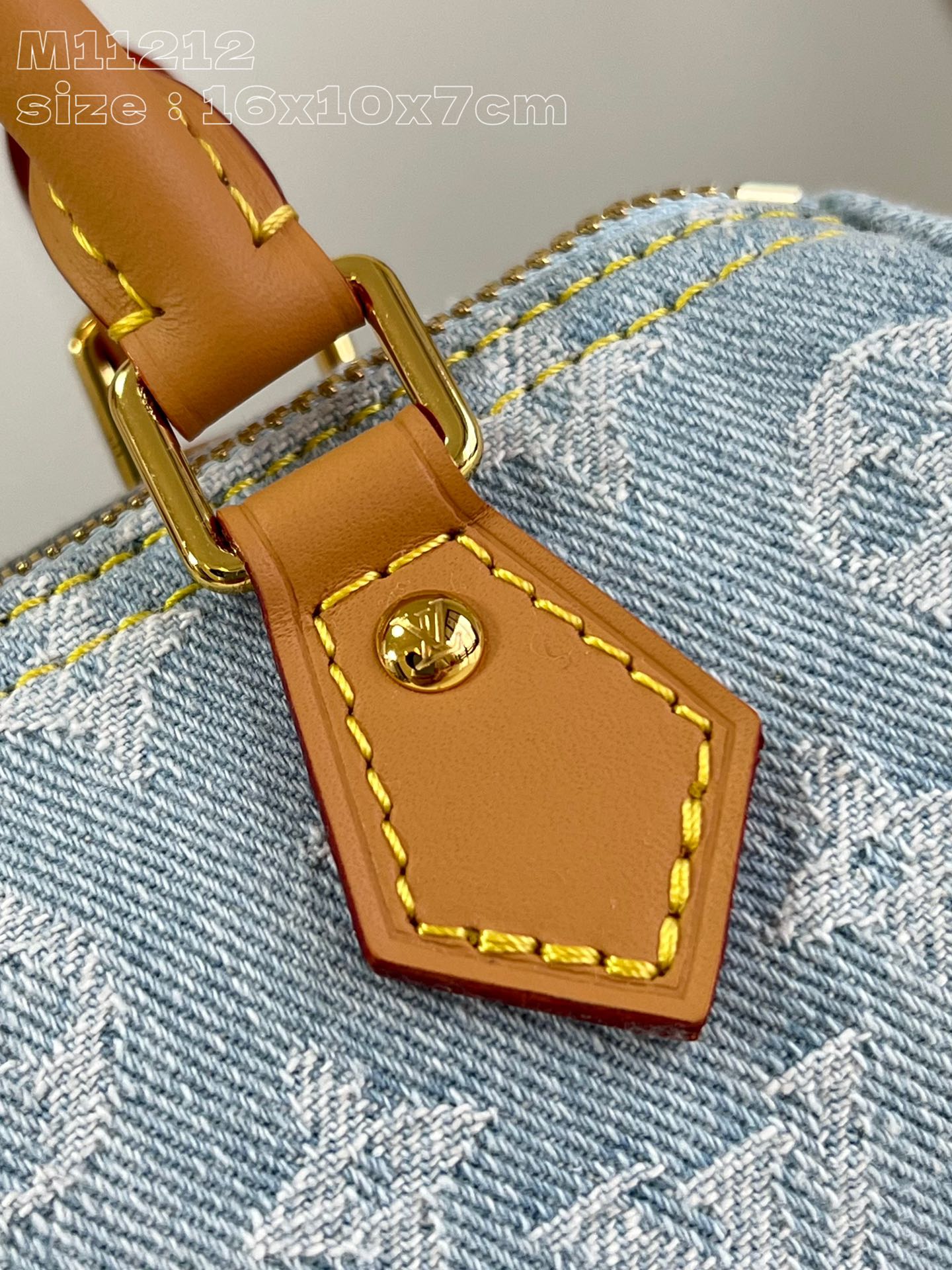 LOUIS VUITTON 2410LV018 