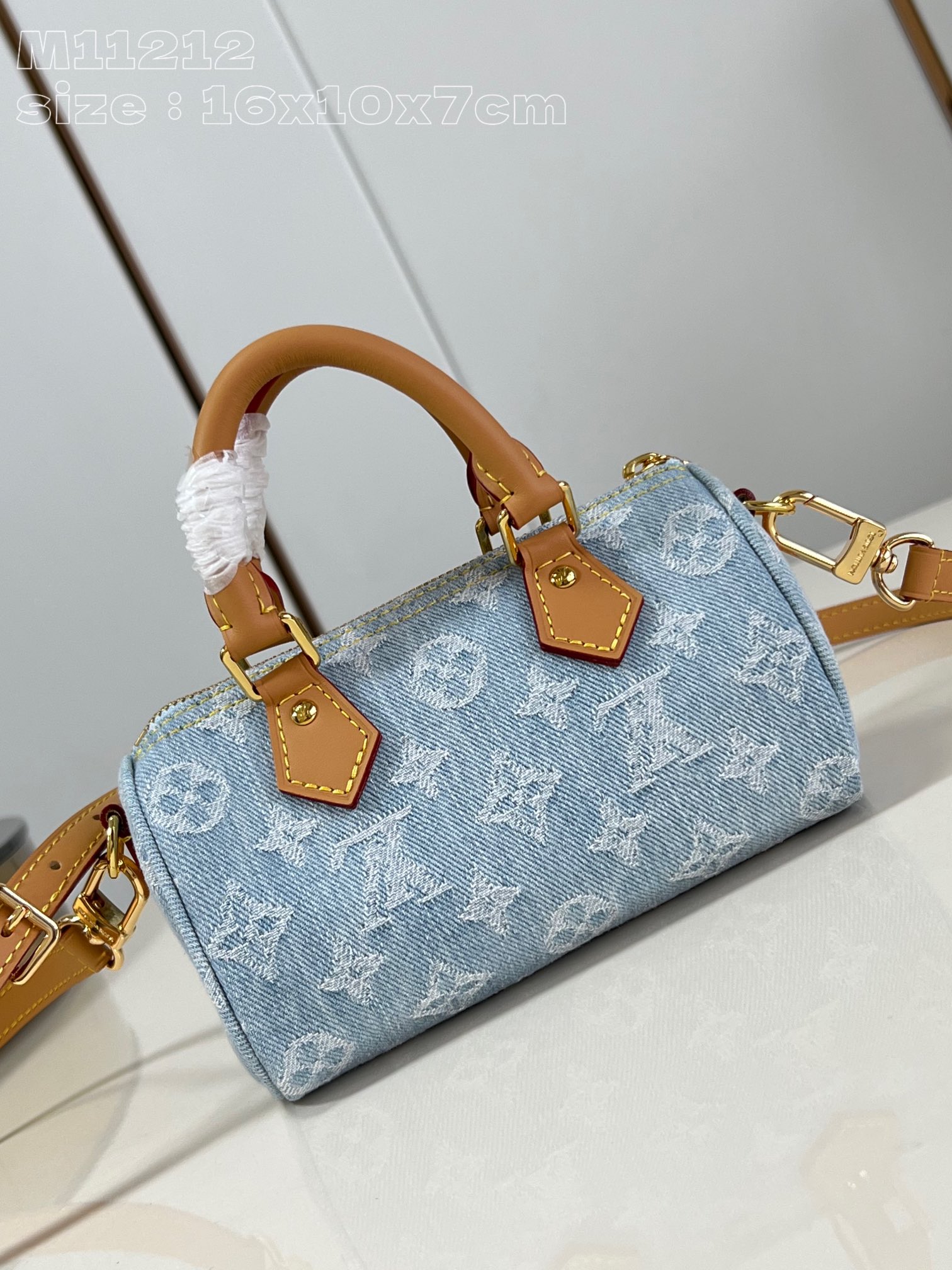 LOUIS VUITTON 2410LV018 