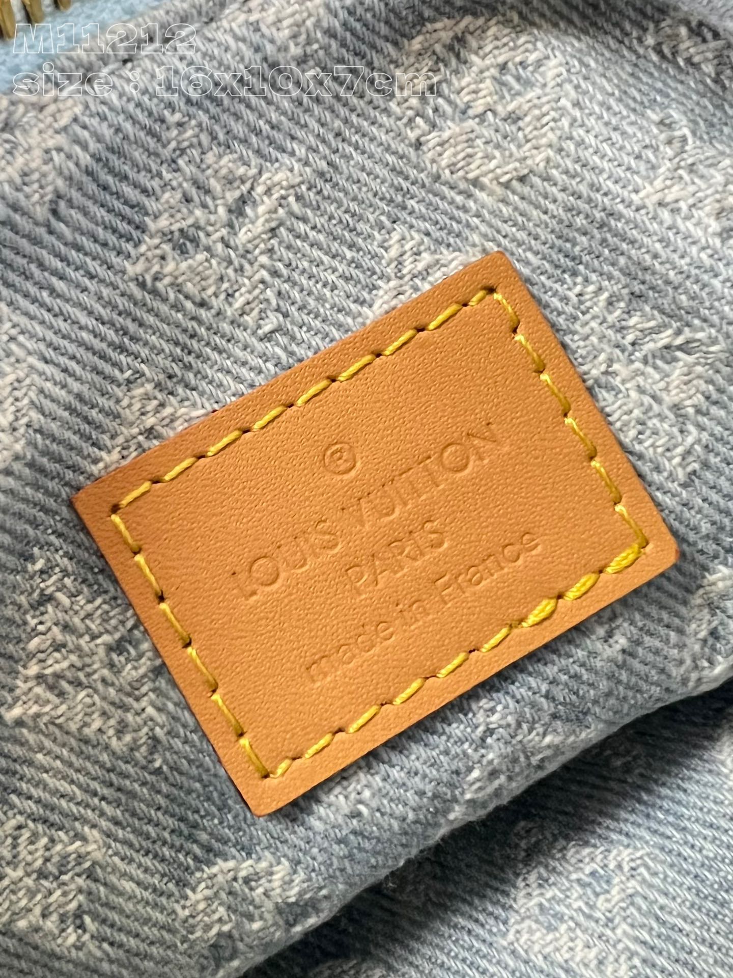 LOUIS VUITTON 2410LV018 