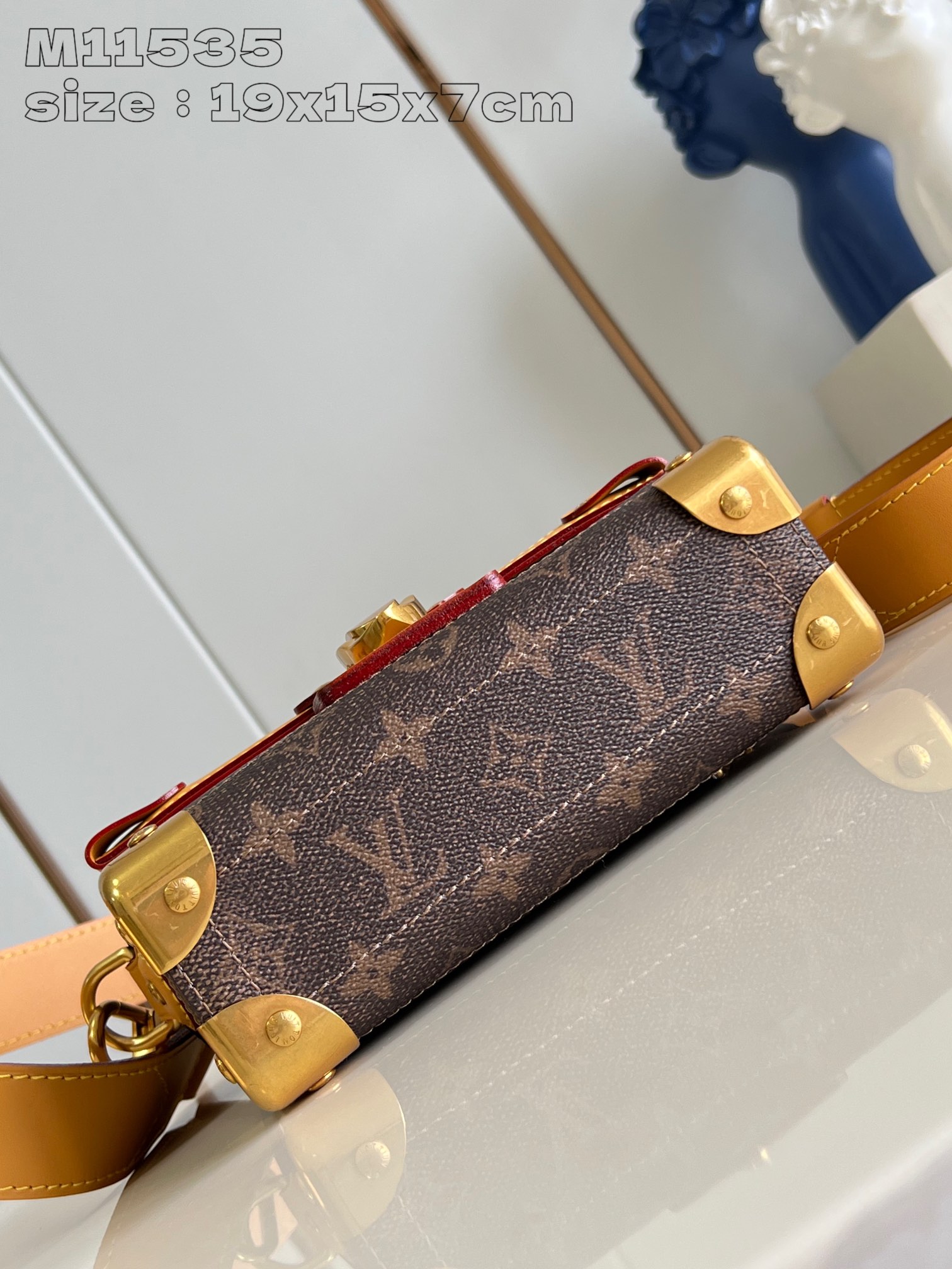 LOUIS VUITTON 2410LV021 