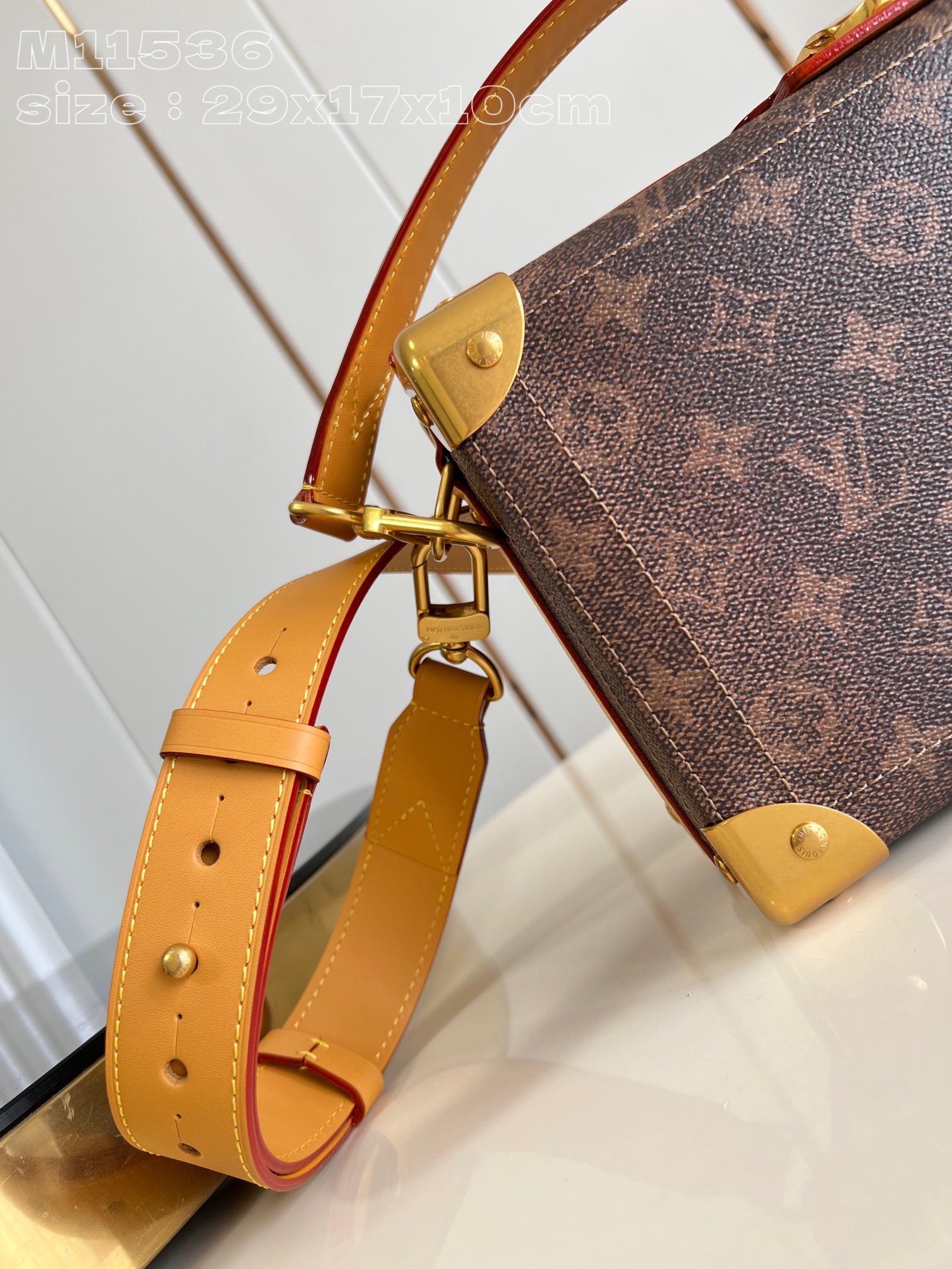 LOUIS VUITTON 2410LV022 