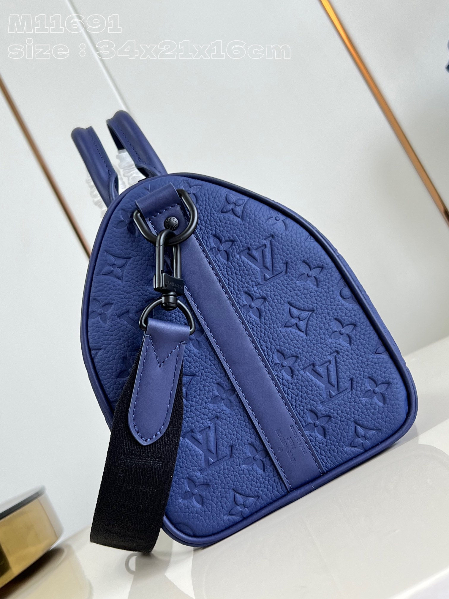 LOUIS VUITTON 2410LV031 