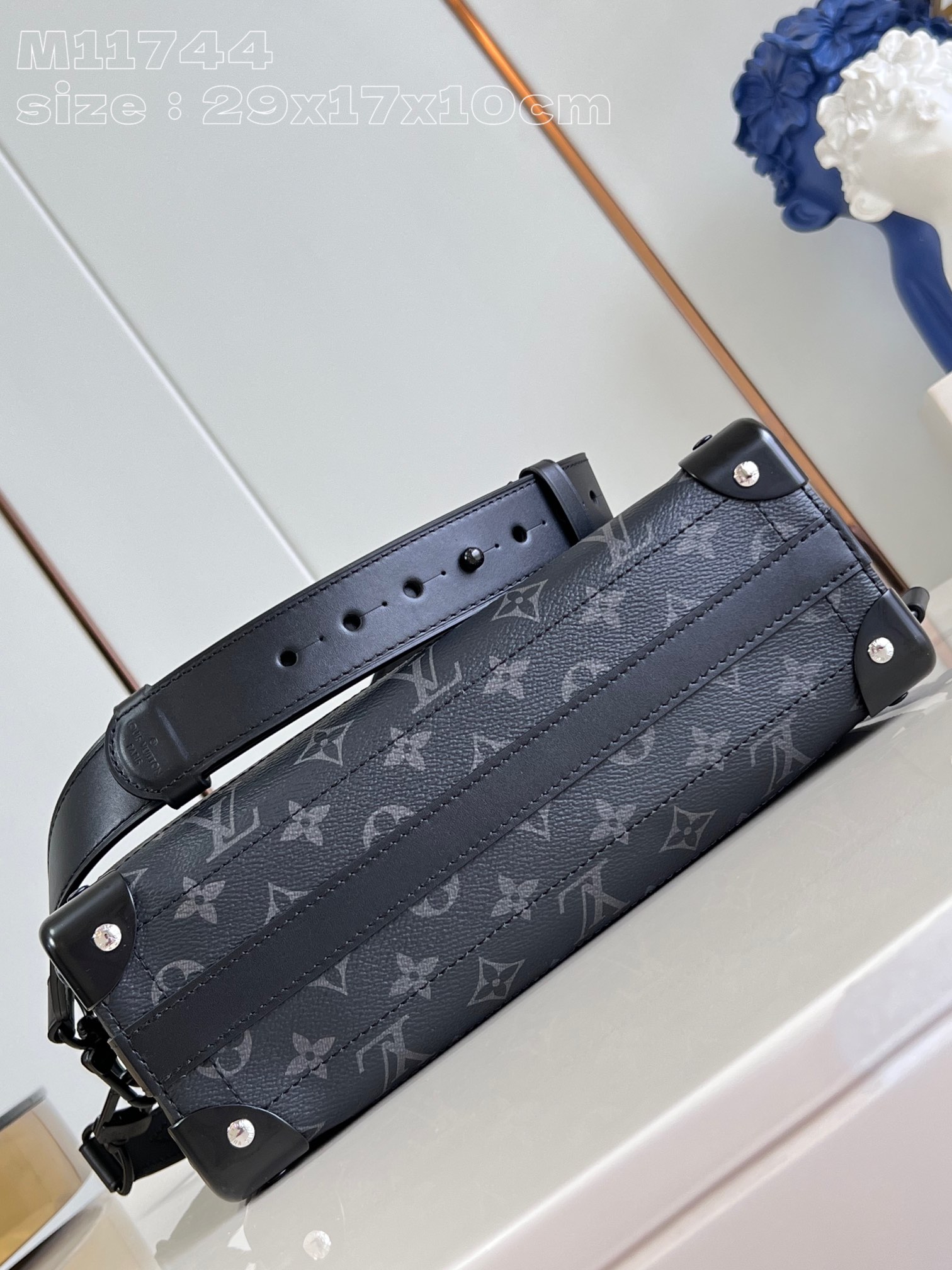 LOUIS VUITTON 2410LV033 