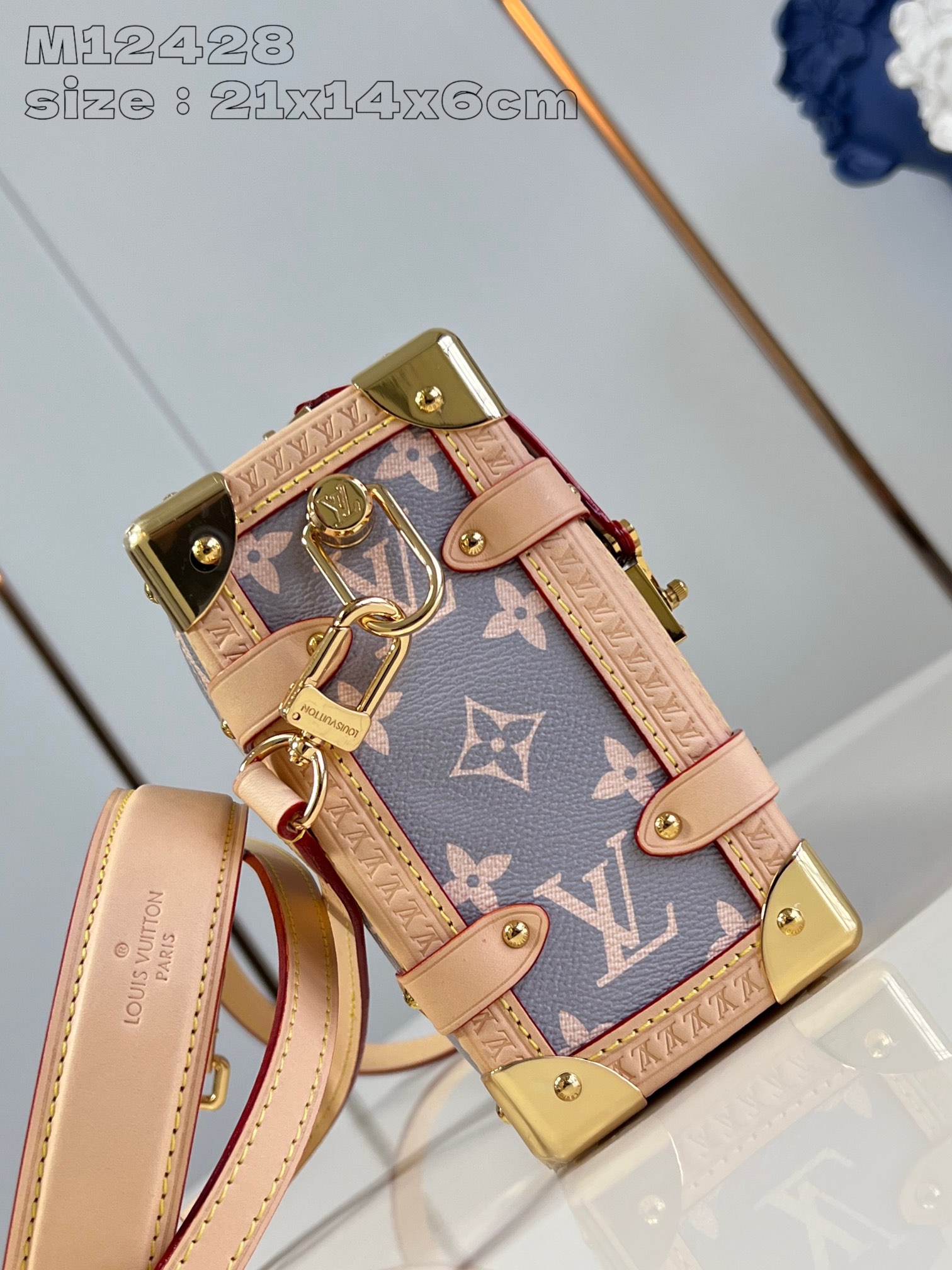 LOUIS VUITTON 2410LV036 