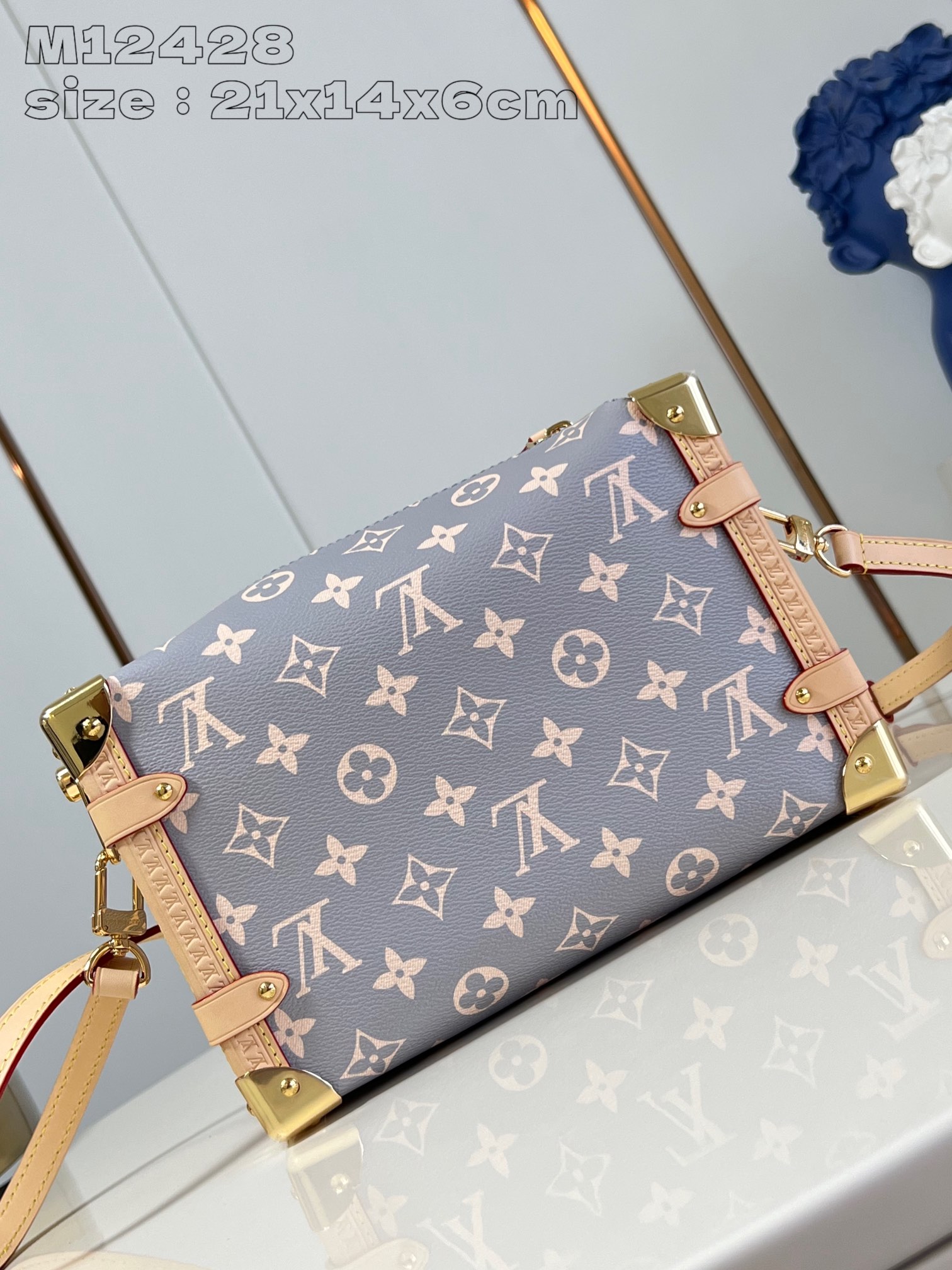 LOUIS VUITTON 2410LV036 