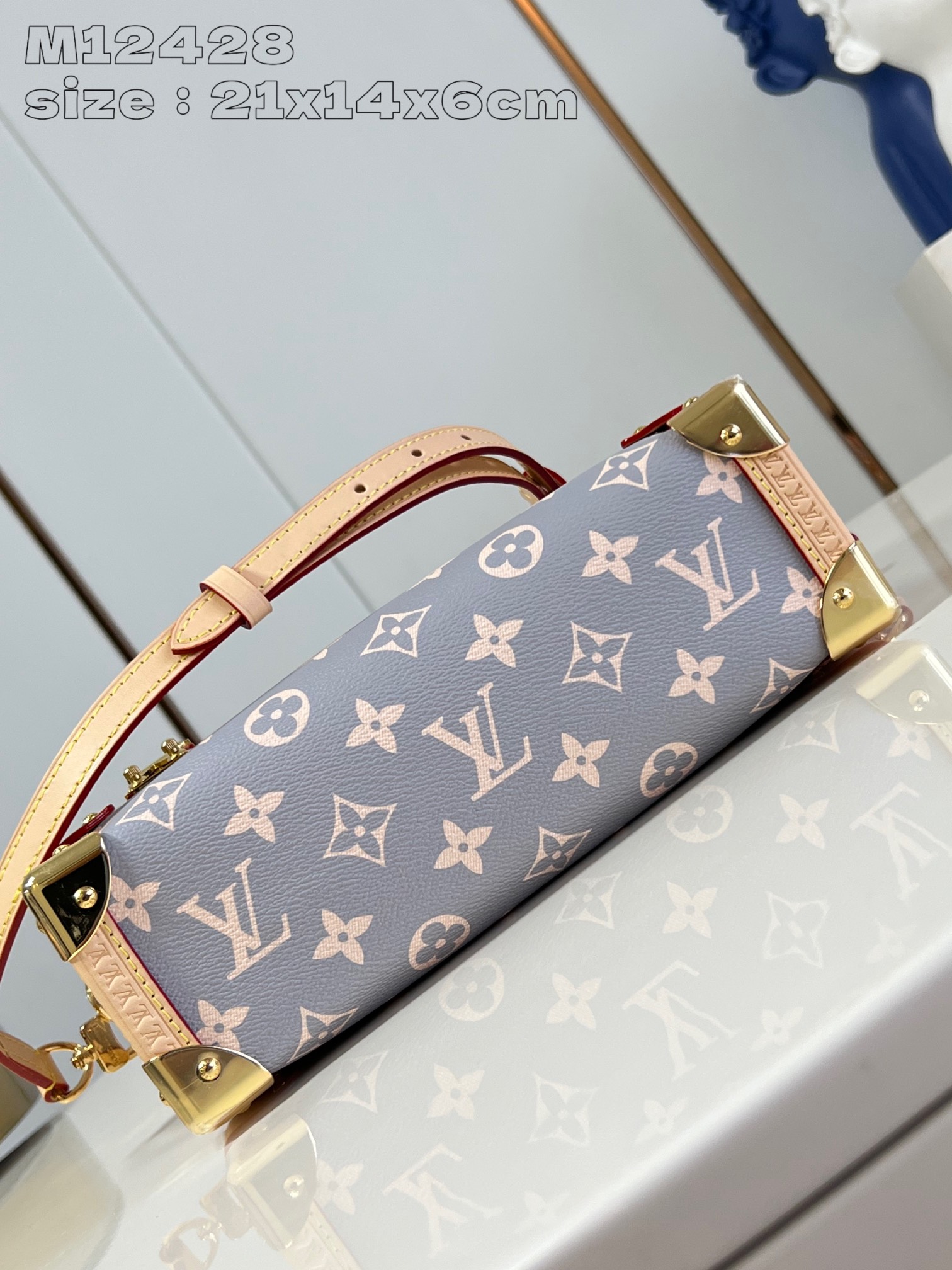 LOUIS VUITTON 2410LV036 