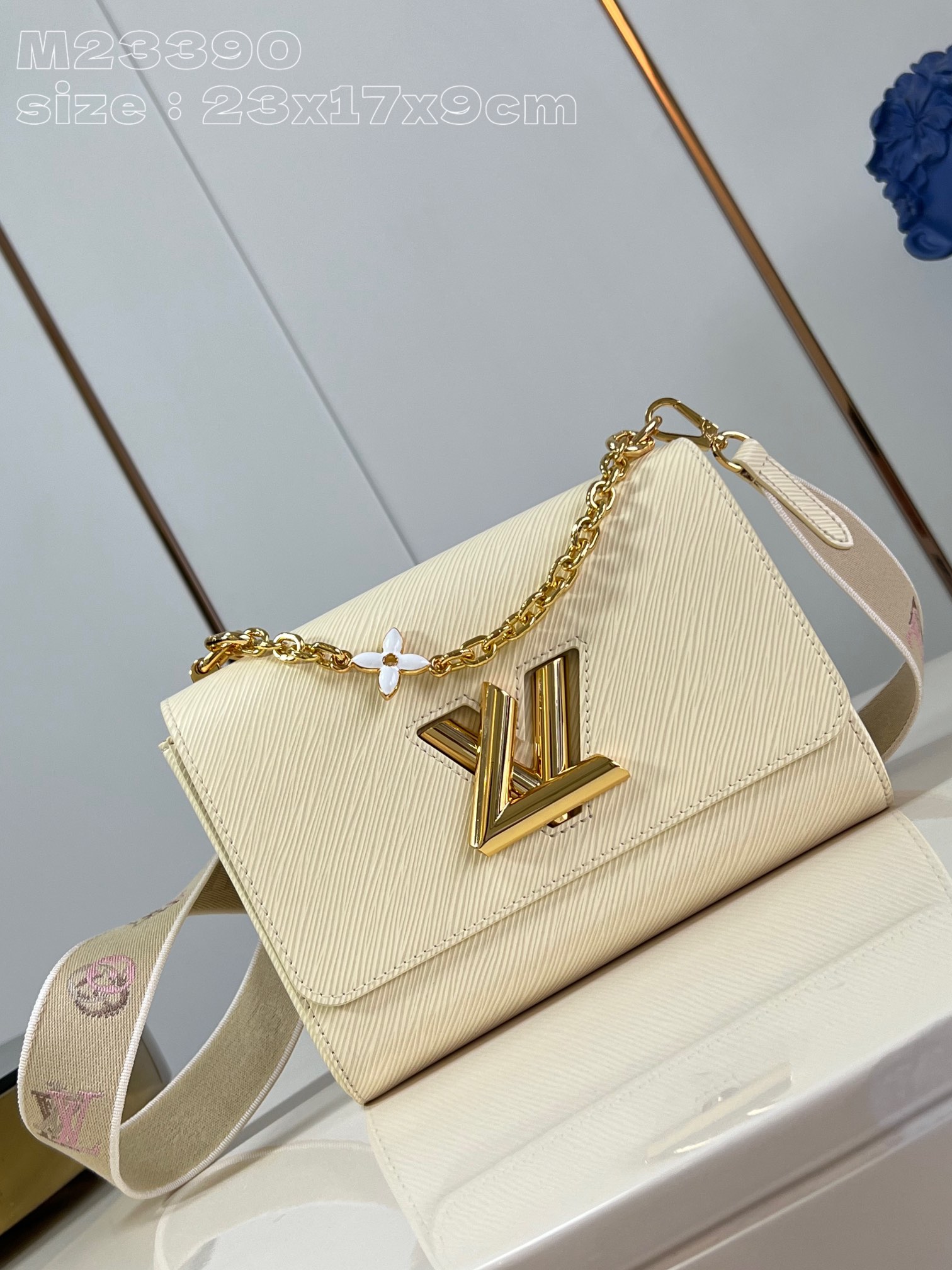 LOUIS VUITTON 2410LV044 