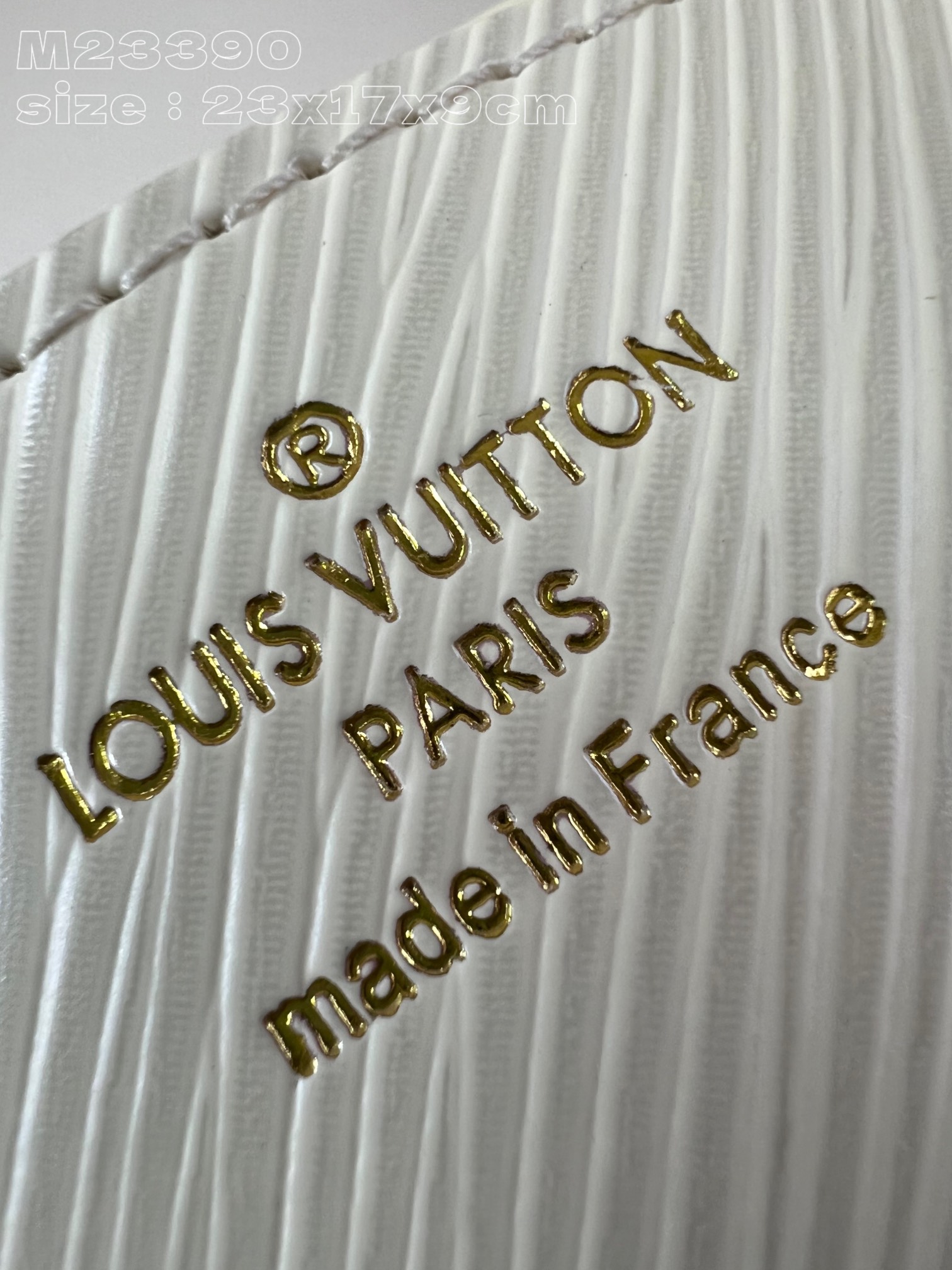 LOUIS VUITTON 2410LV044 