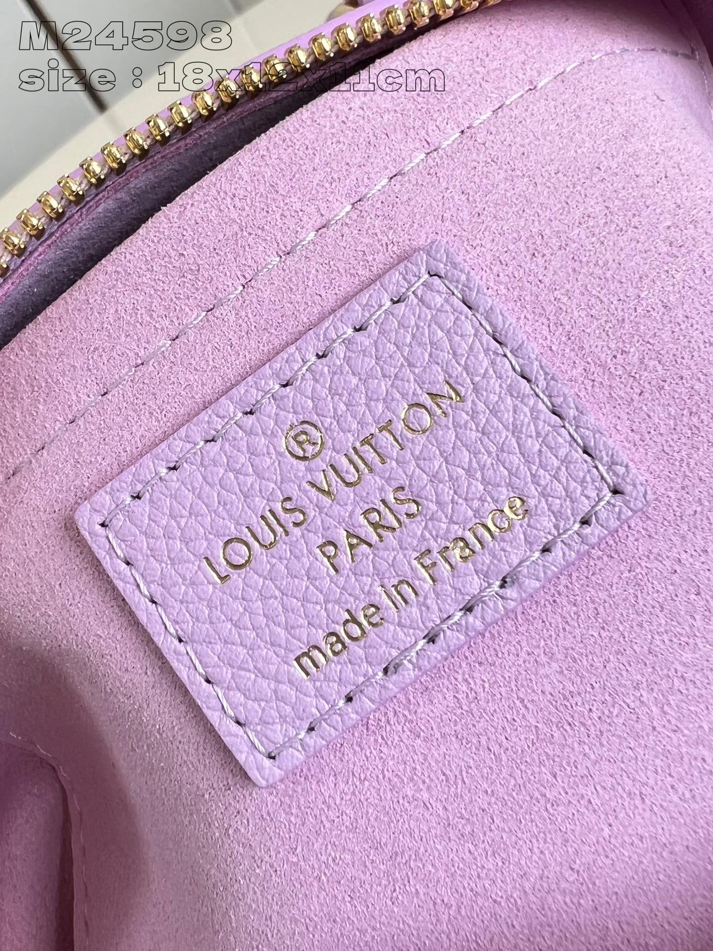 LOUIS VUITTON 2410LV047 