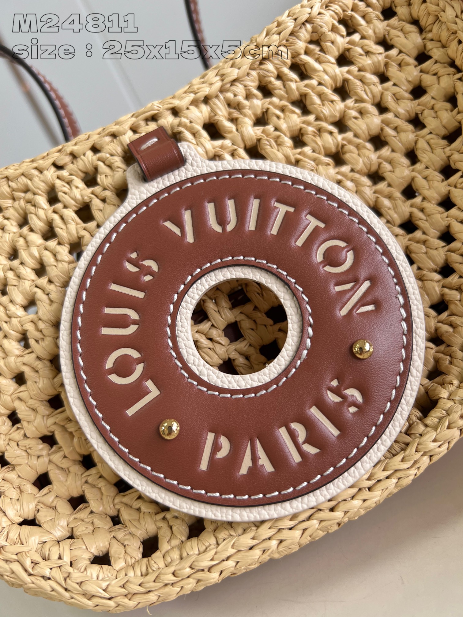 LOUIS VUITTON 2410LV051 