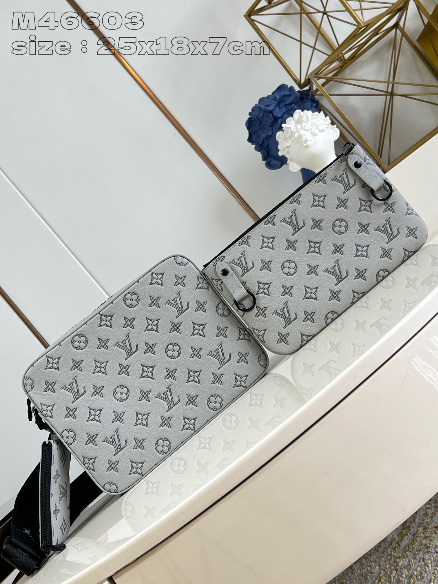 LOUIS VUITTON 2410LV070 