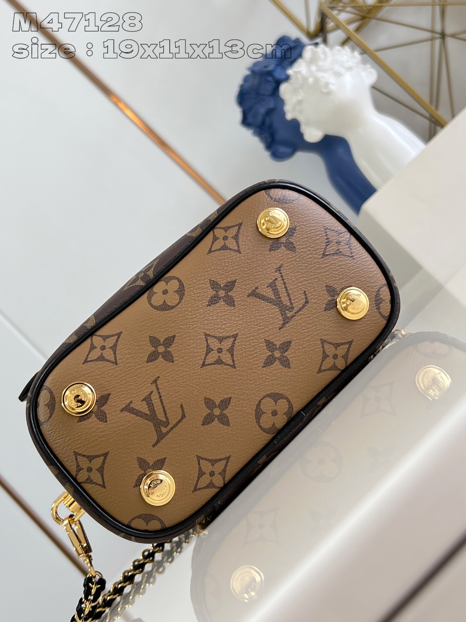 LOUIS VUITTON 2410LV072 