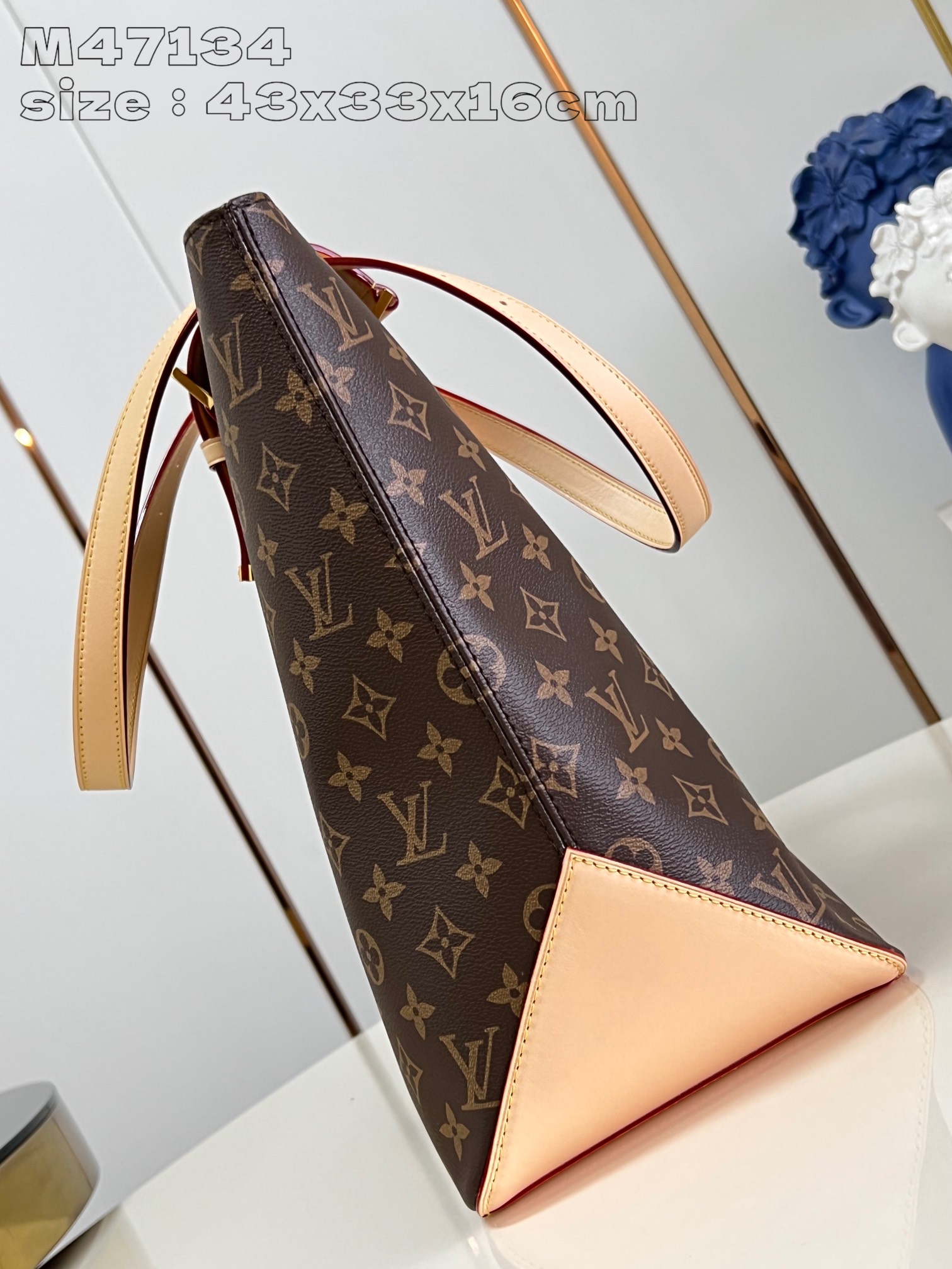 LOUIS VUITTON 2410LV073 