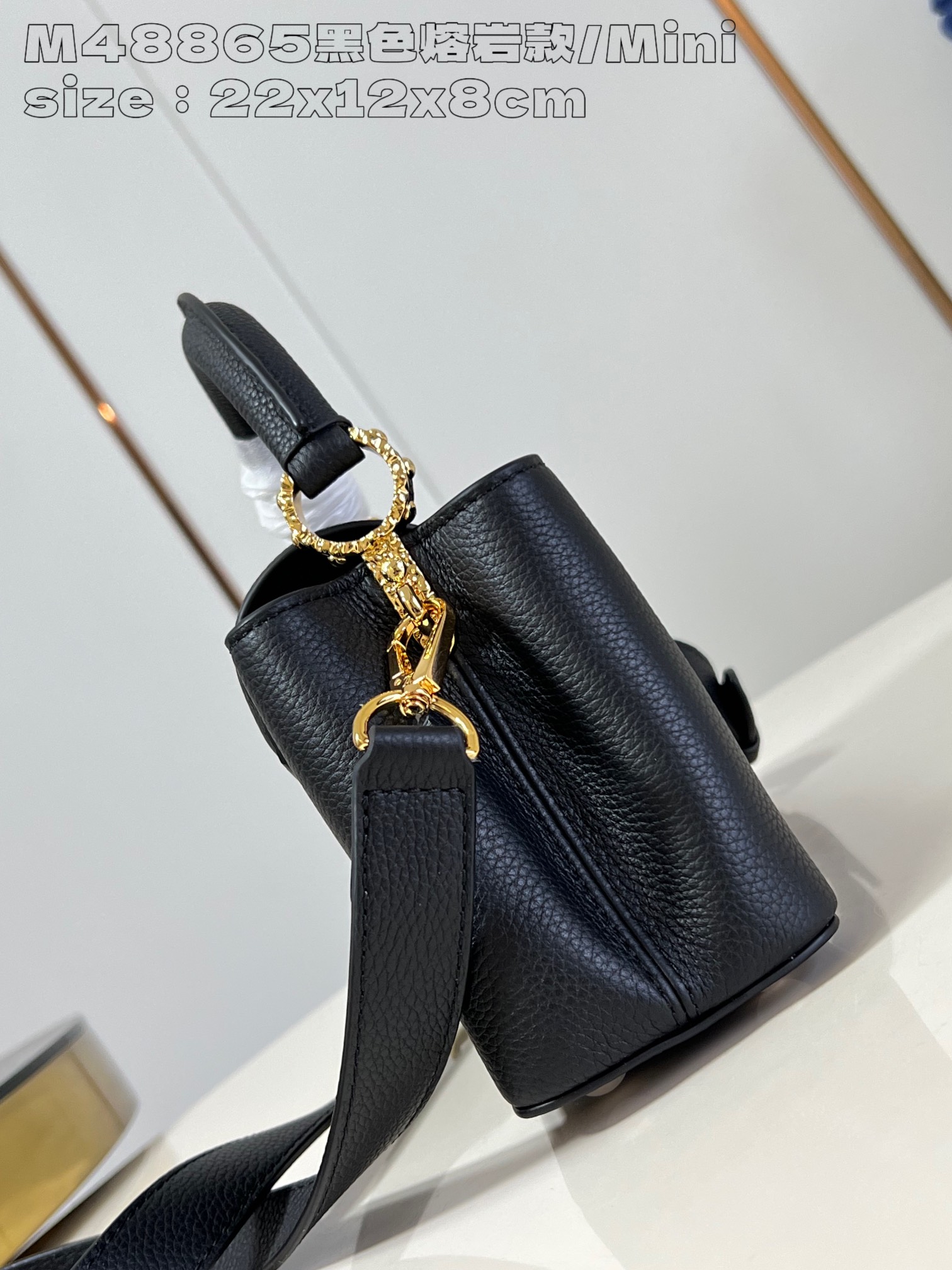 LOUIS VUITTON 2410LV076 