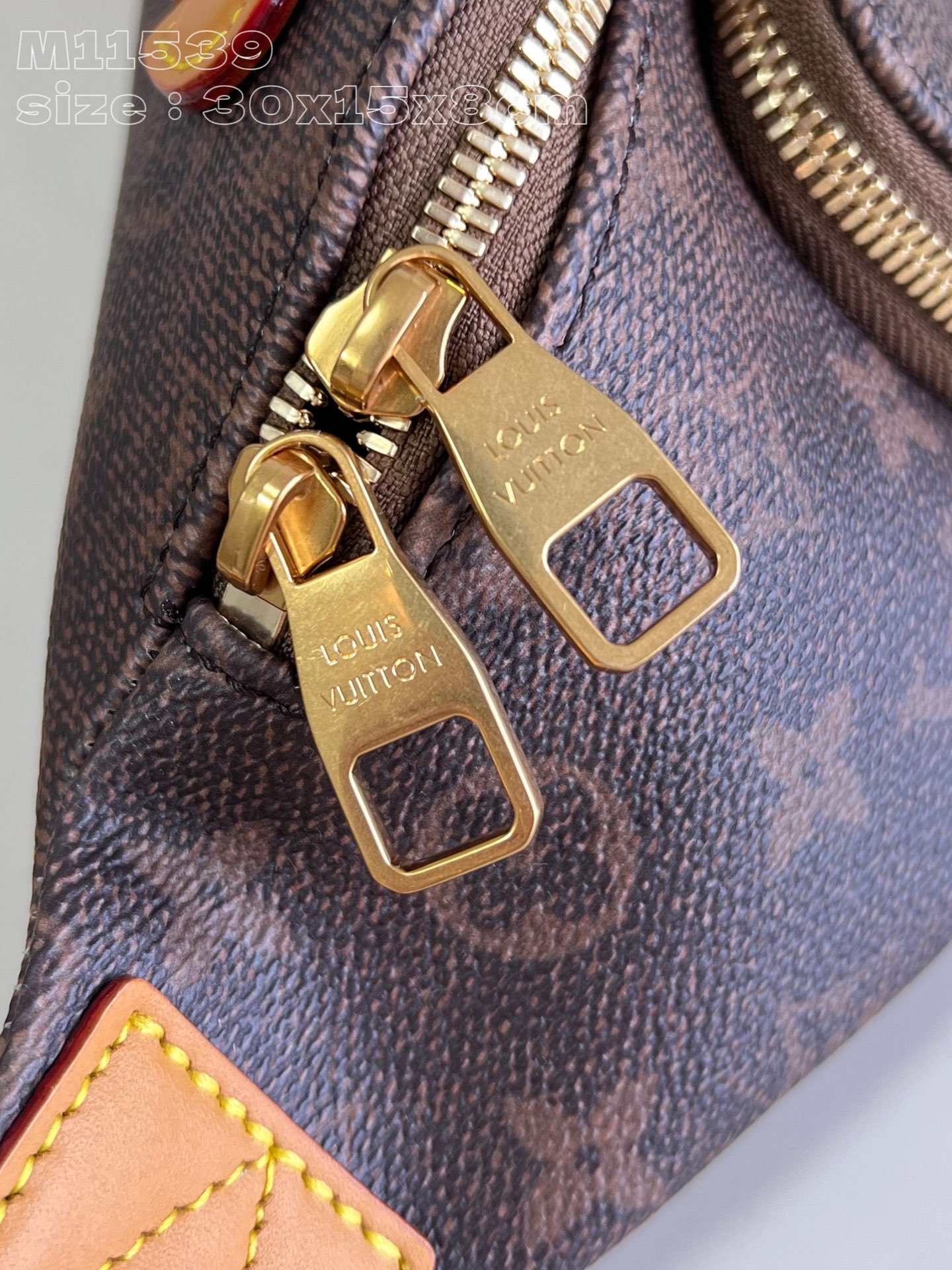 LOUIS VUITTON 2410LV090 