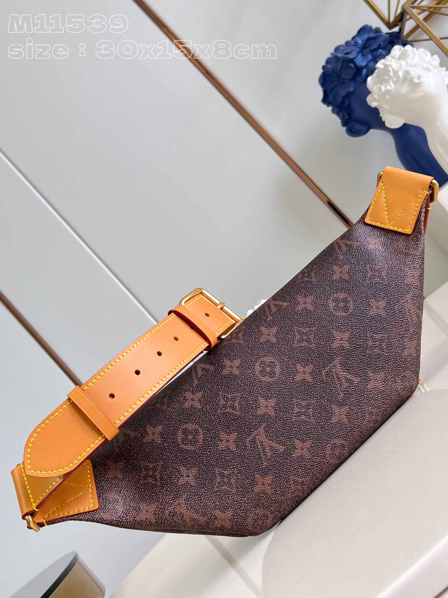 LOUIS VUITTON 2410LV090 