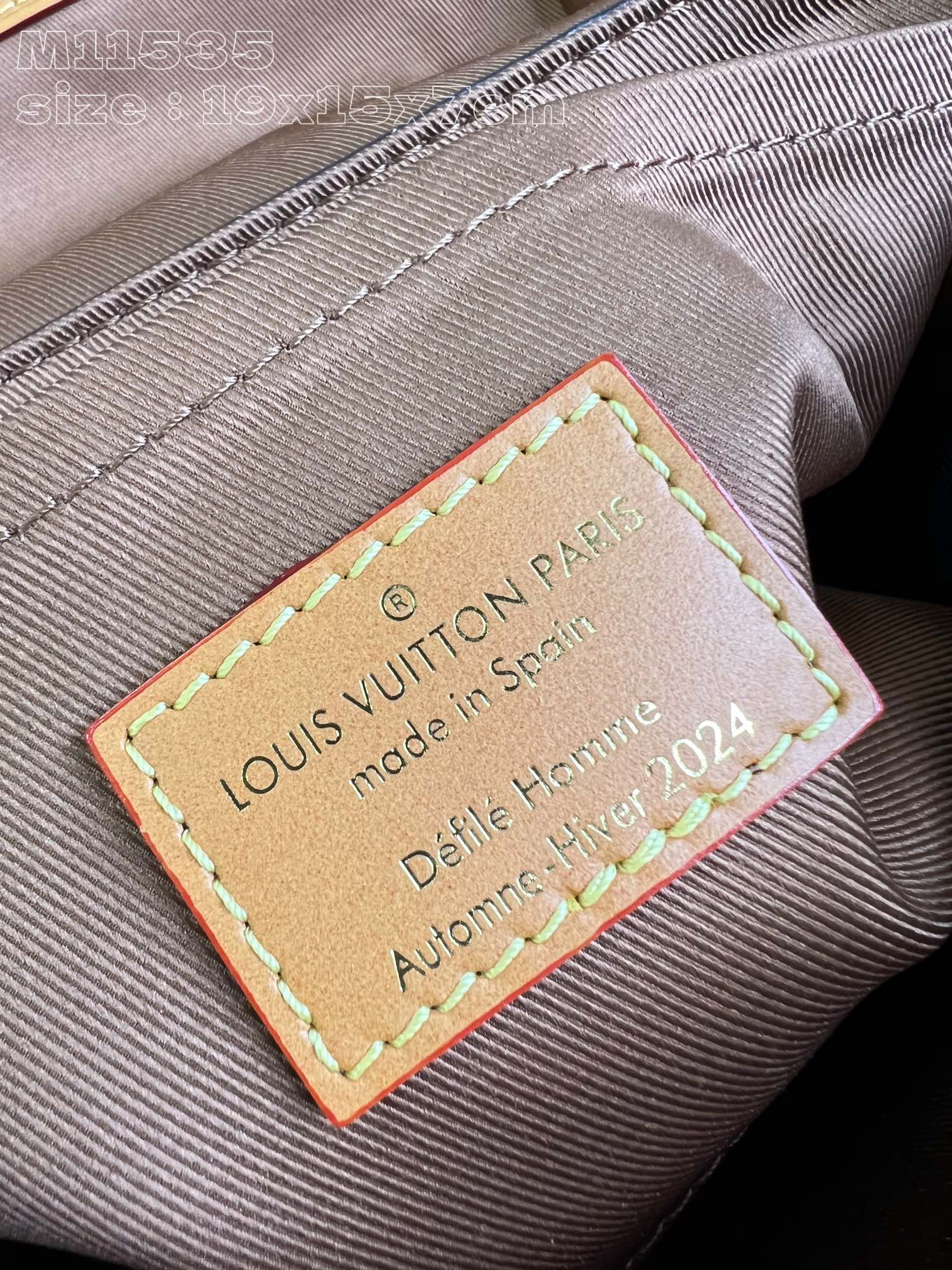 LOUIS VUITTON 2410LV092 