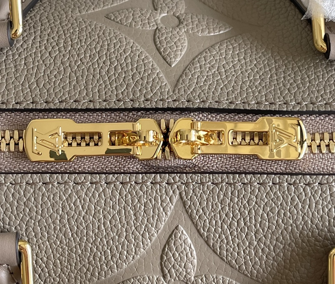 LOUIS VUITTON 2410LV096 