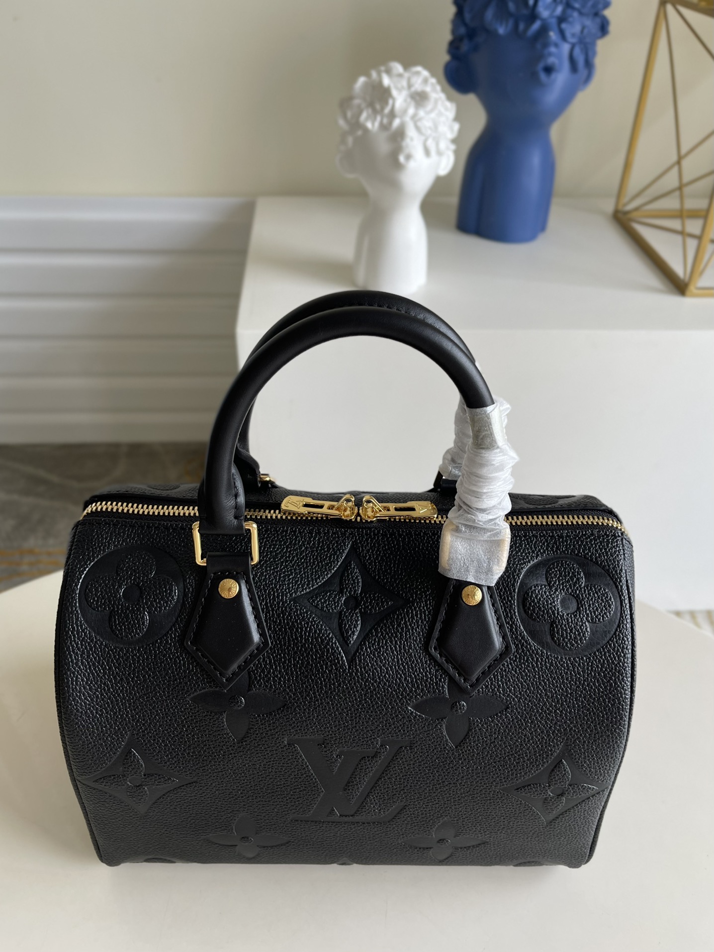 LOUIS VUITTON 2410LV097 