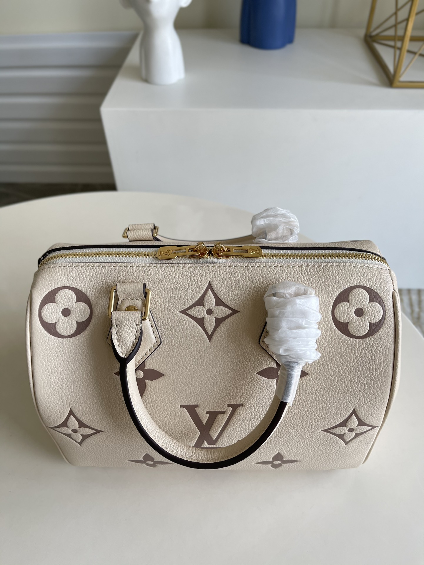 LOUIS VUITTON 2410LV098 