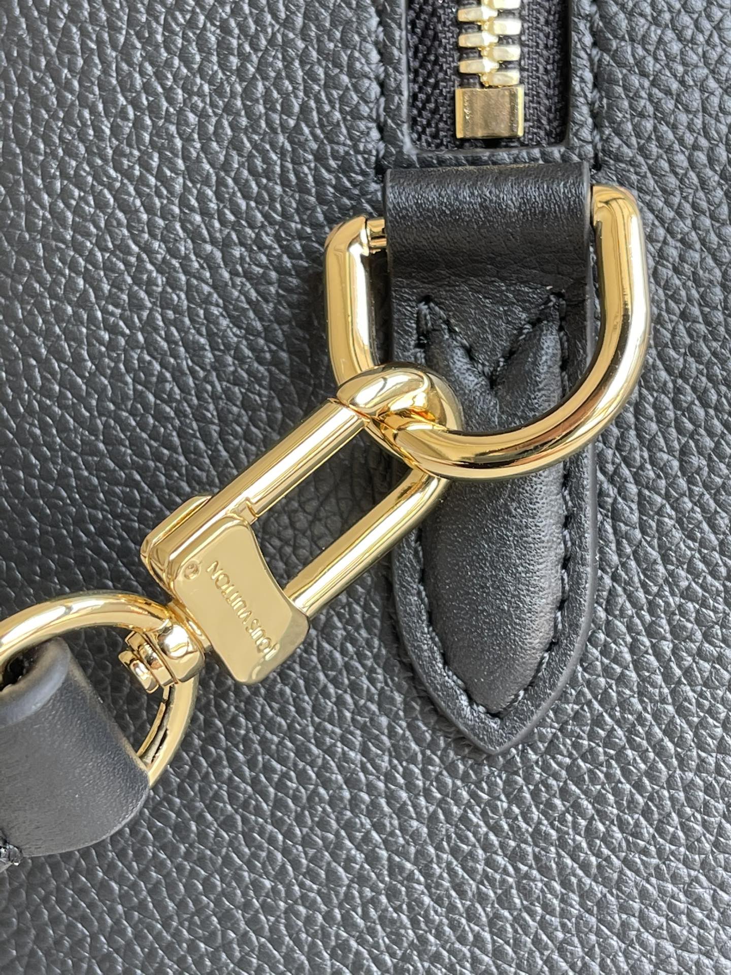 LOUIS VUITTON 2410LV100 