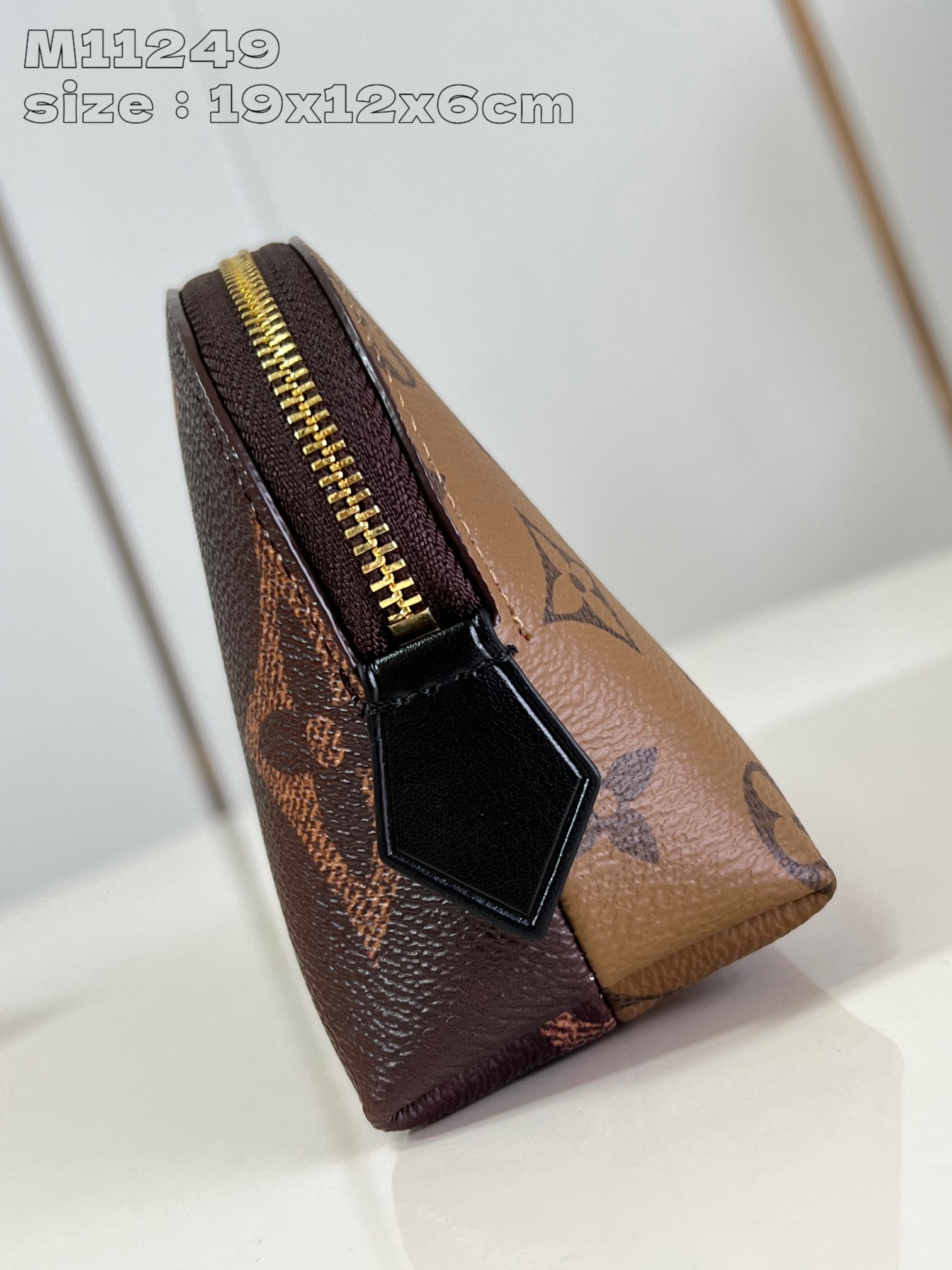 LOUIS VUITTON M11249 Pochette Cosmétique PM