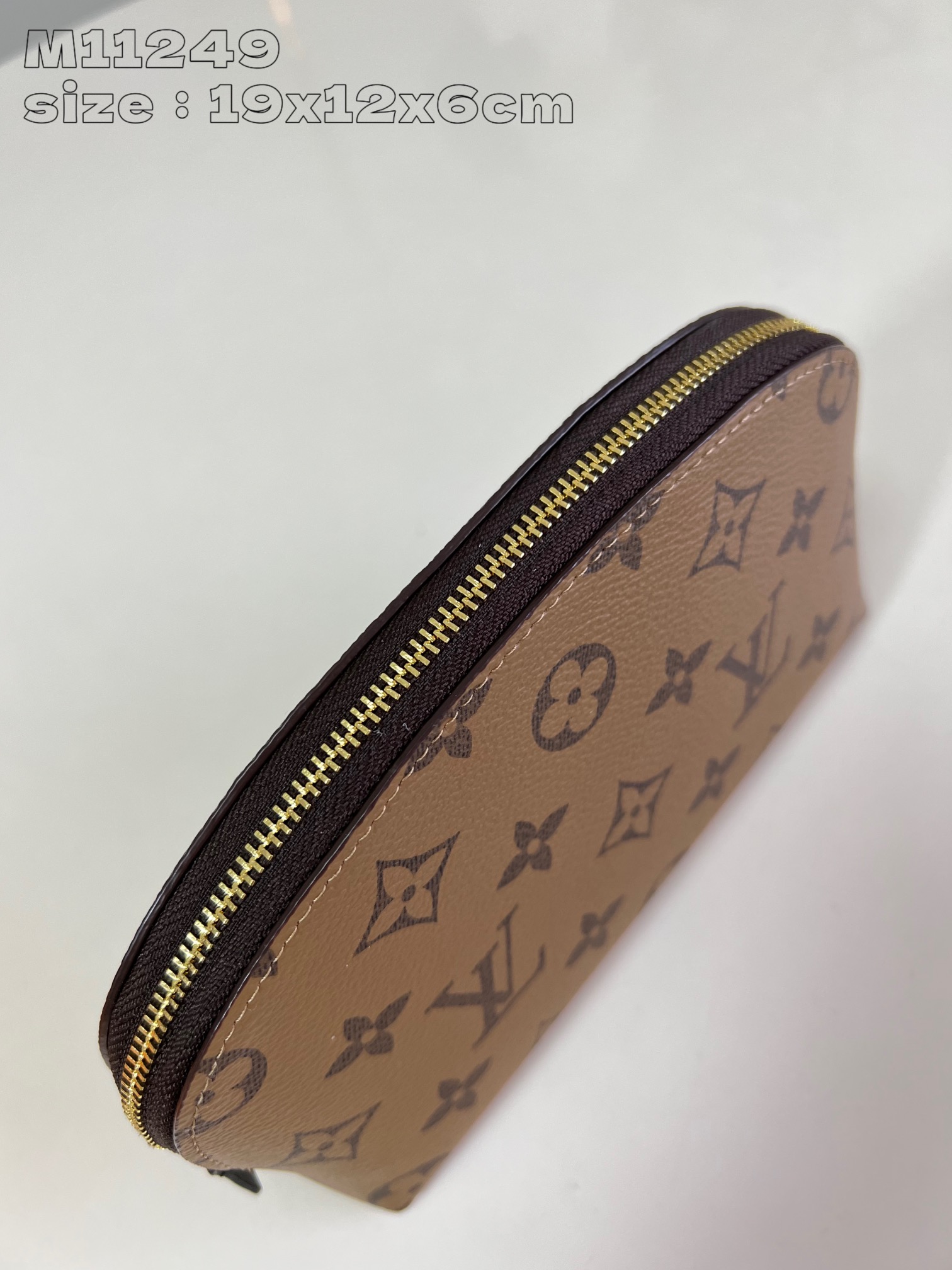 LOUIS VUITTON M11249 Pochette Cosmétique PM