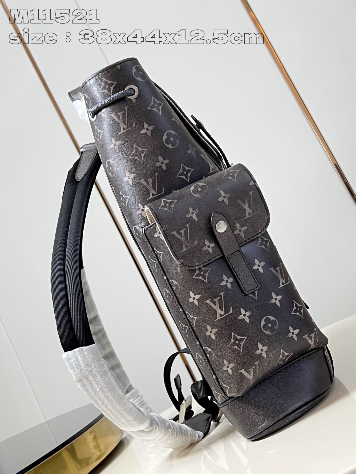 LOUIS VUITTON M11521 Christopher MM