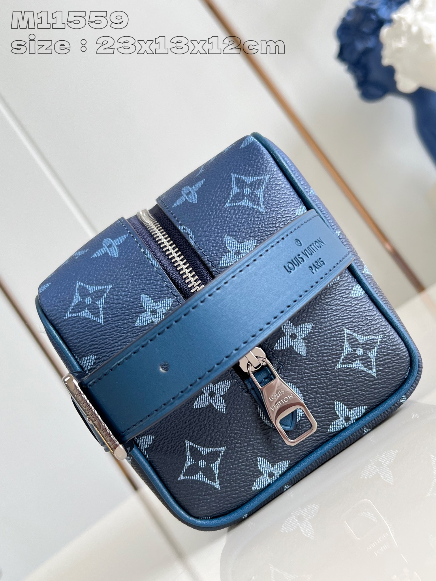 LOUIS VUITTON M11559 Locker Dopp Kit