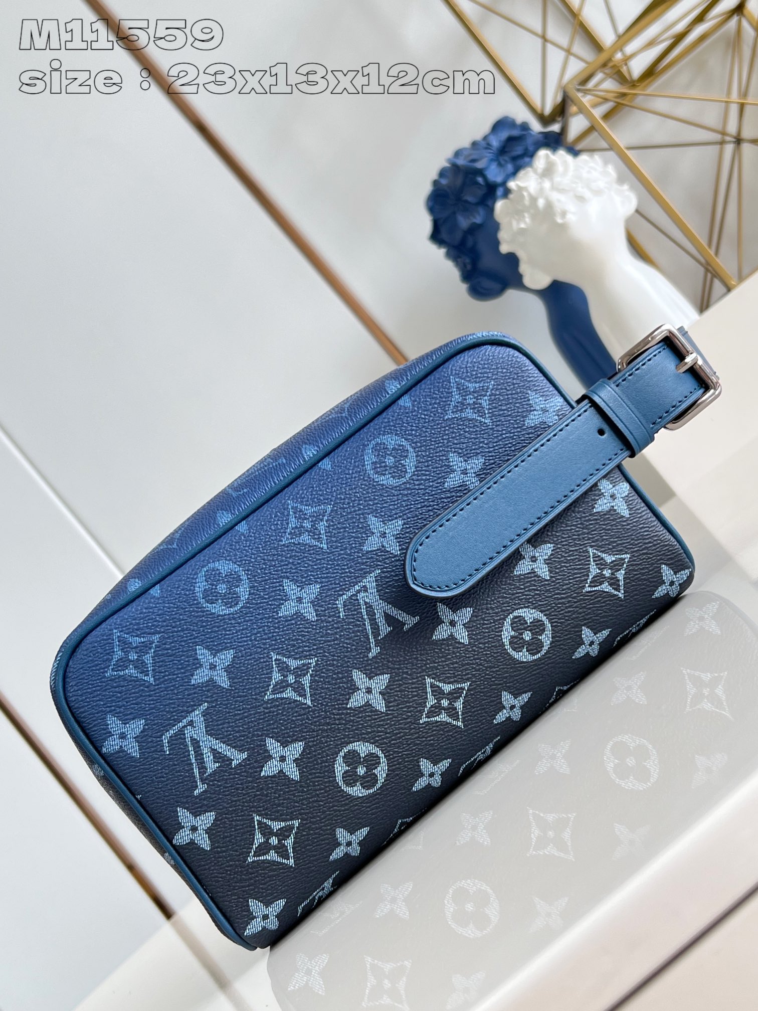 LOUIS VUITTON M11559 Locker Dopp Kit