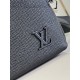 LOUIS VUITTON M11657 Avenue Messenger