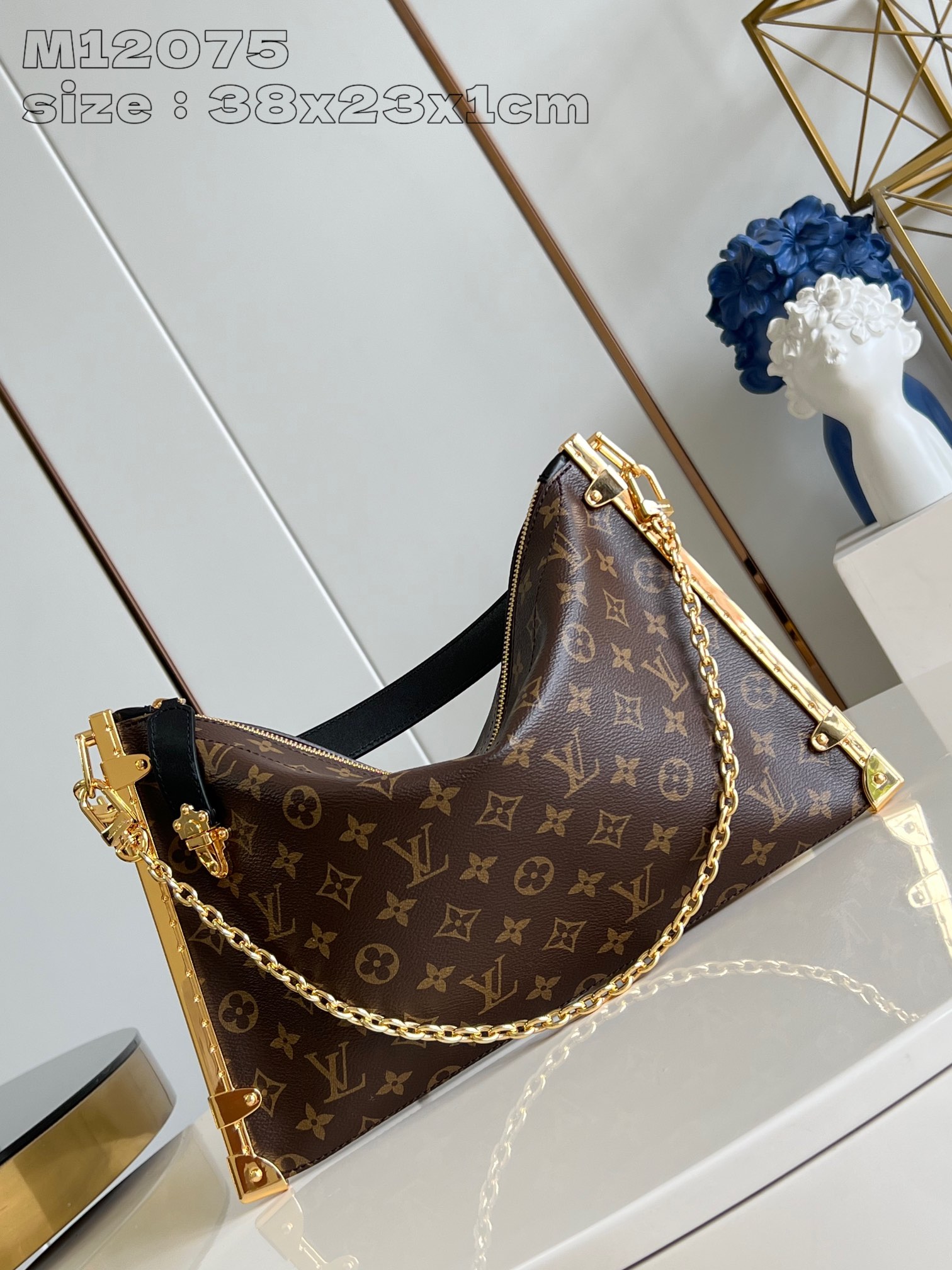 LOUIS VUITTON M12075 Lucky Trunk