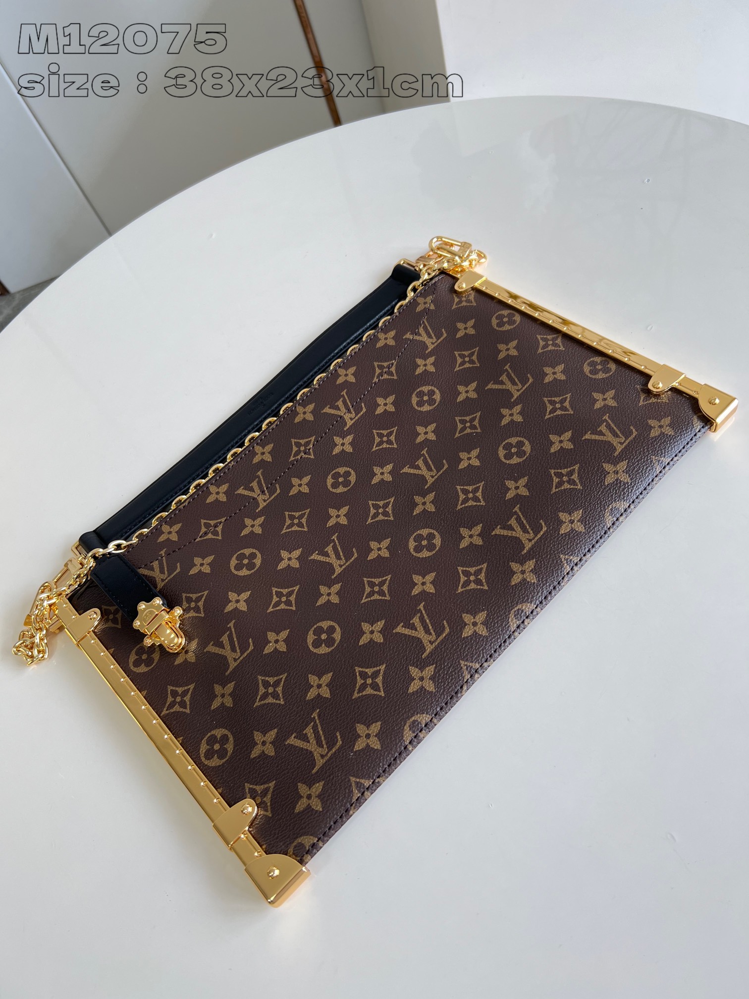 LOUIS VUITTON M12075 Lucky Trunk