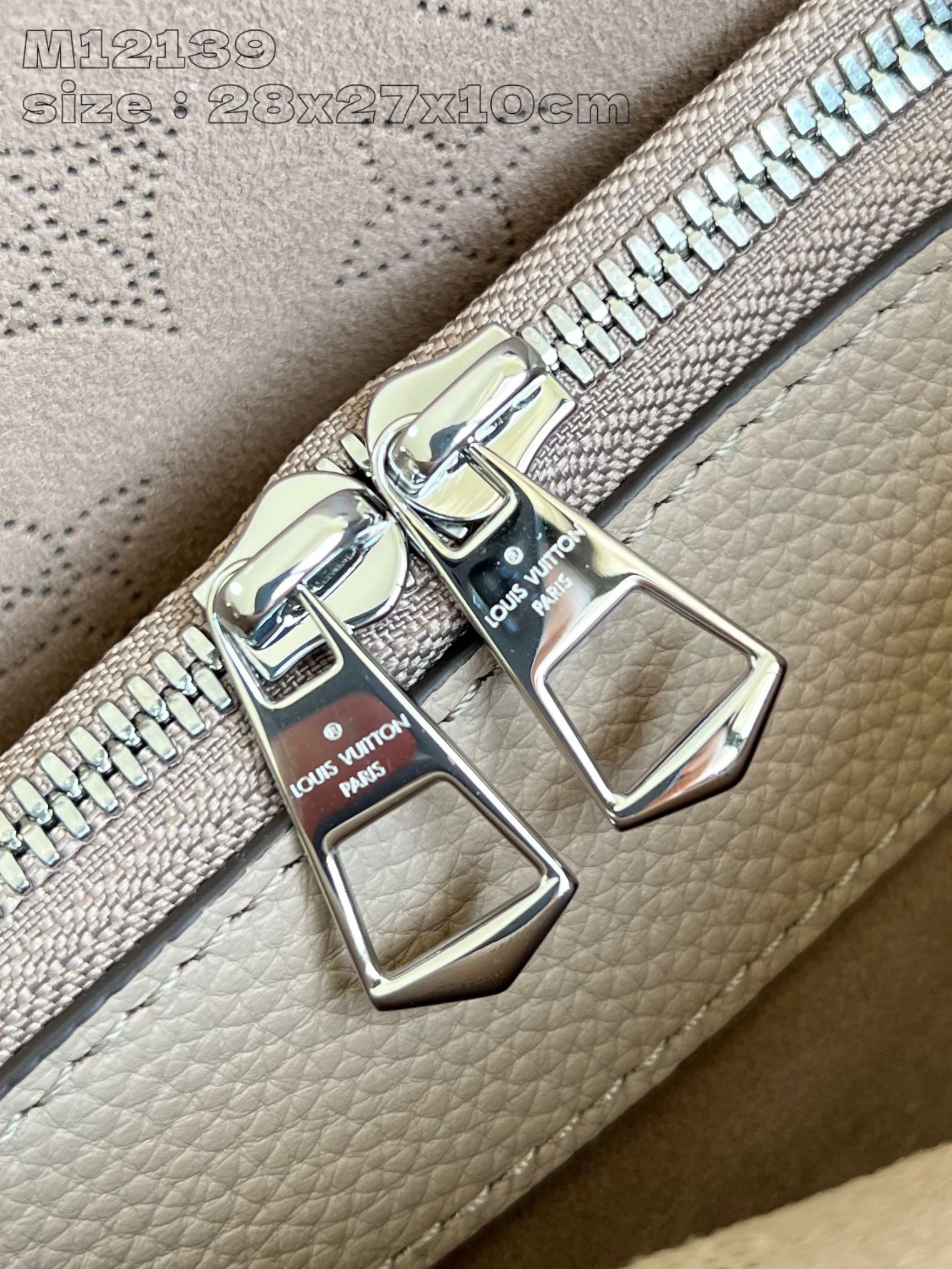 LOUIS VUITTON M12140 Flore