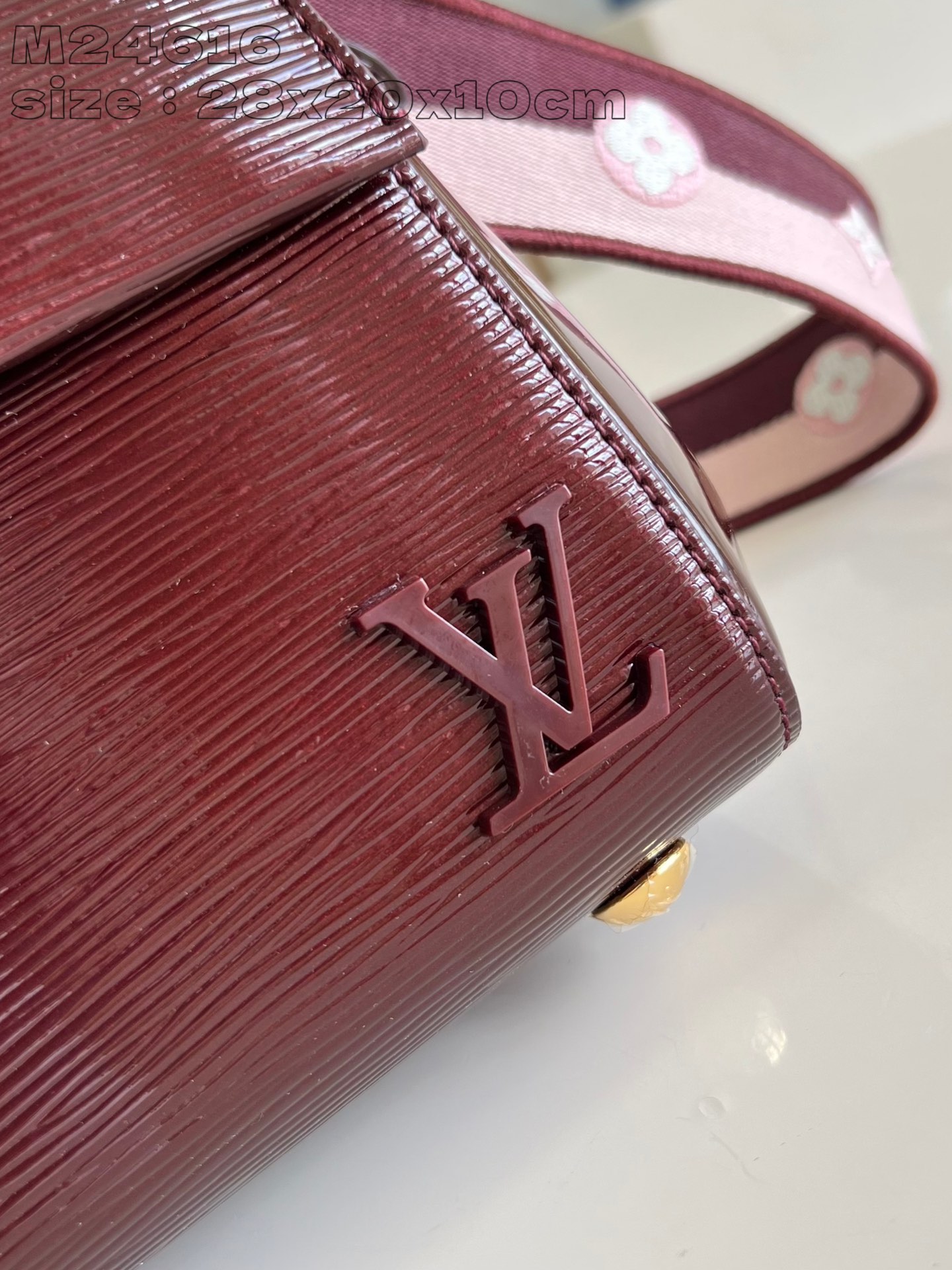 LOUIS VUITTON M24616 Cluny Mini