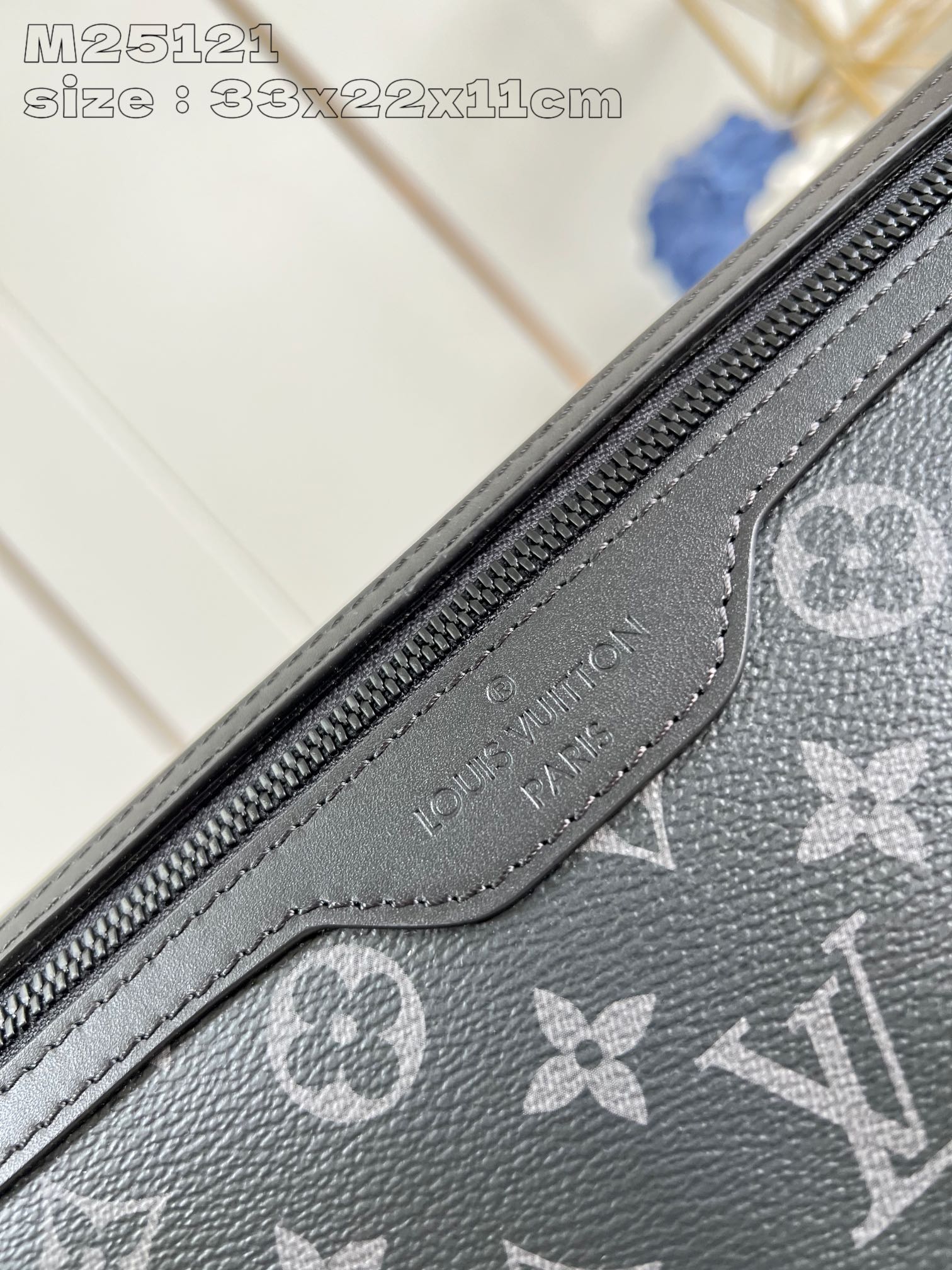 LOUIS VUITTON M25121 Messenger Voyager PM