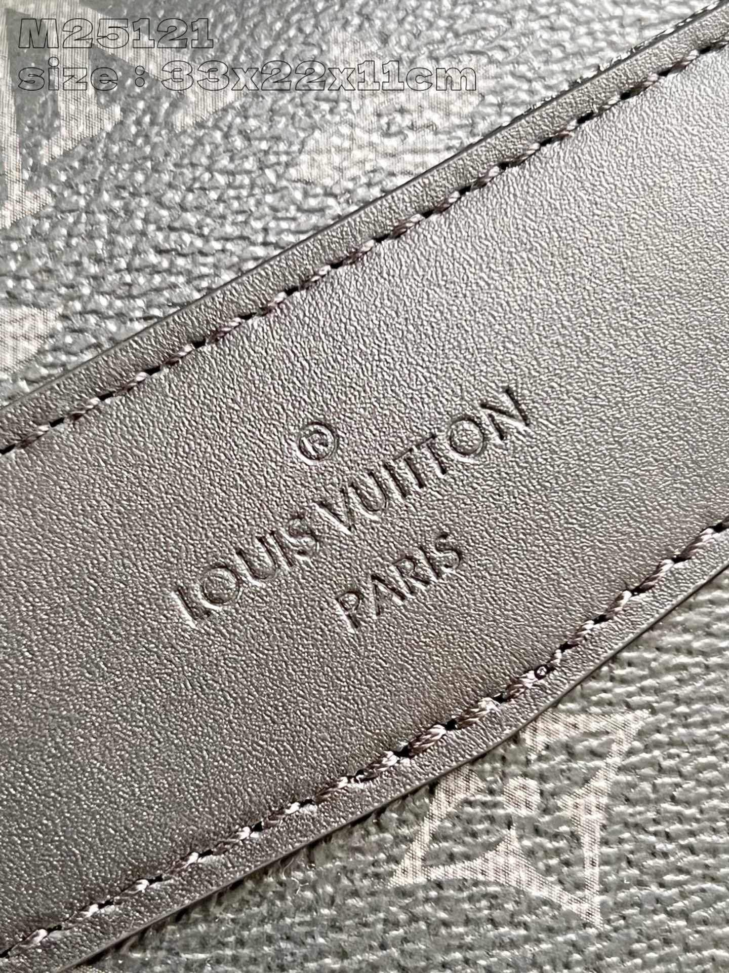 LOUIS VUITTON M25121 Messenger Voyager PM