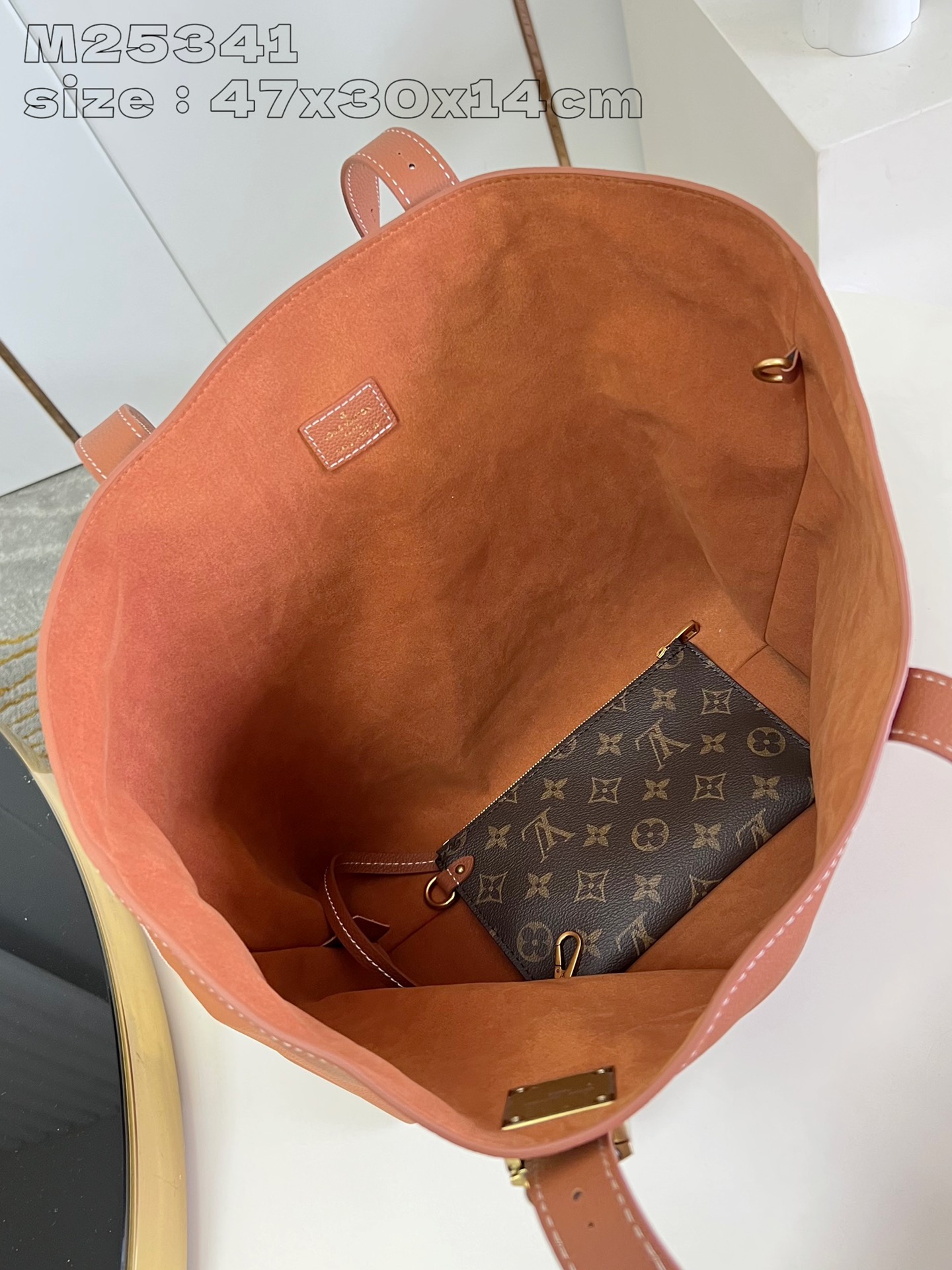 LOUIS VUITTON M25342 Low Key Cabas MM