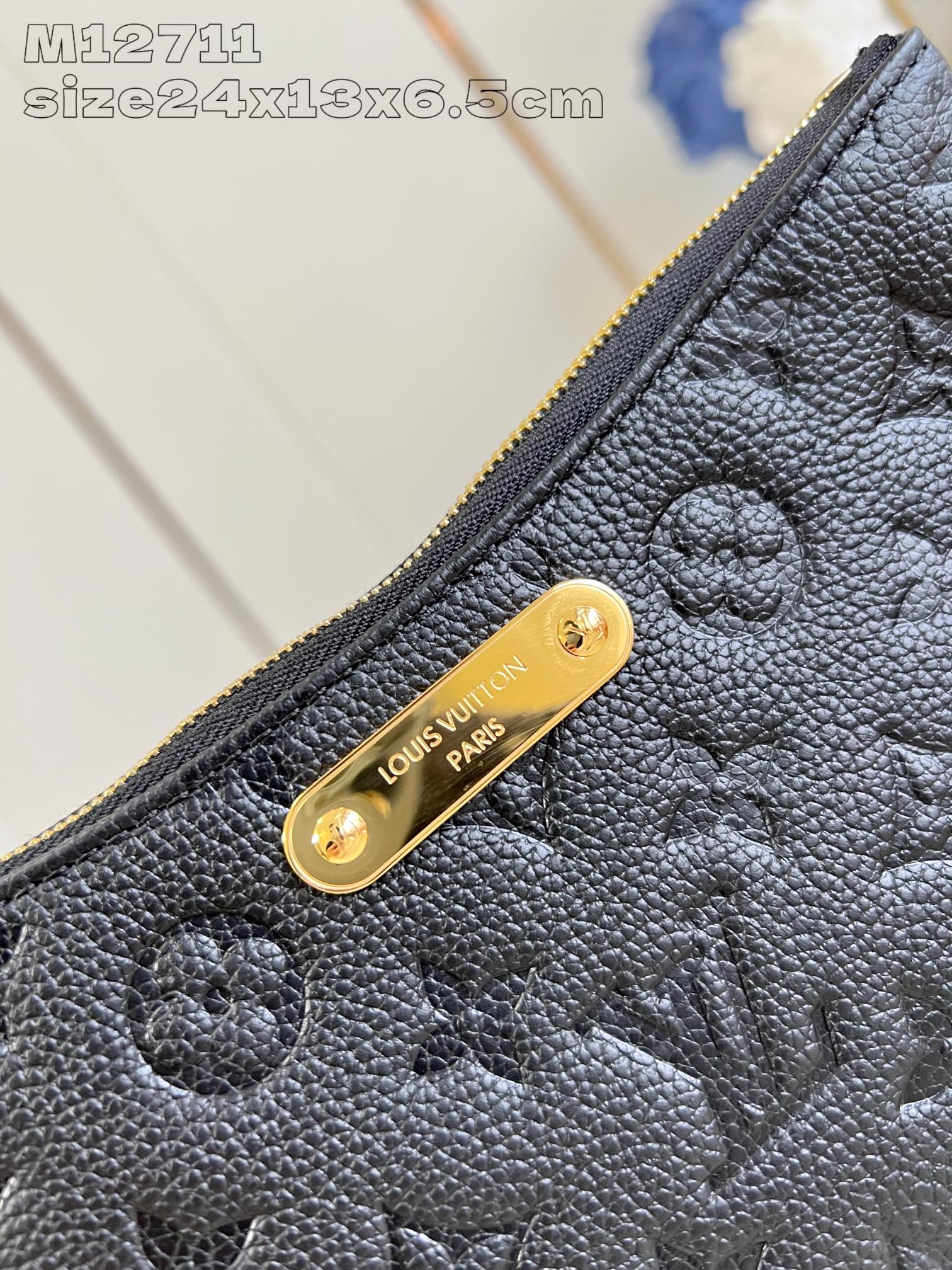 LOUIS VUITTON M83301 Liv Pochette