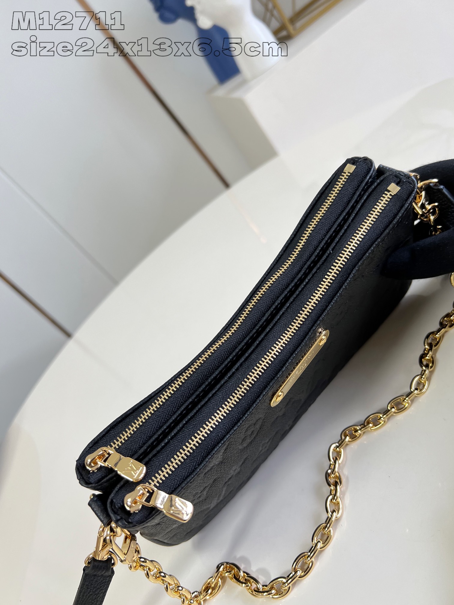 LOUIS VUITTON M83301 Liv Pochette